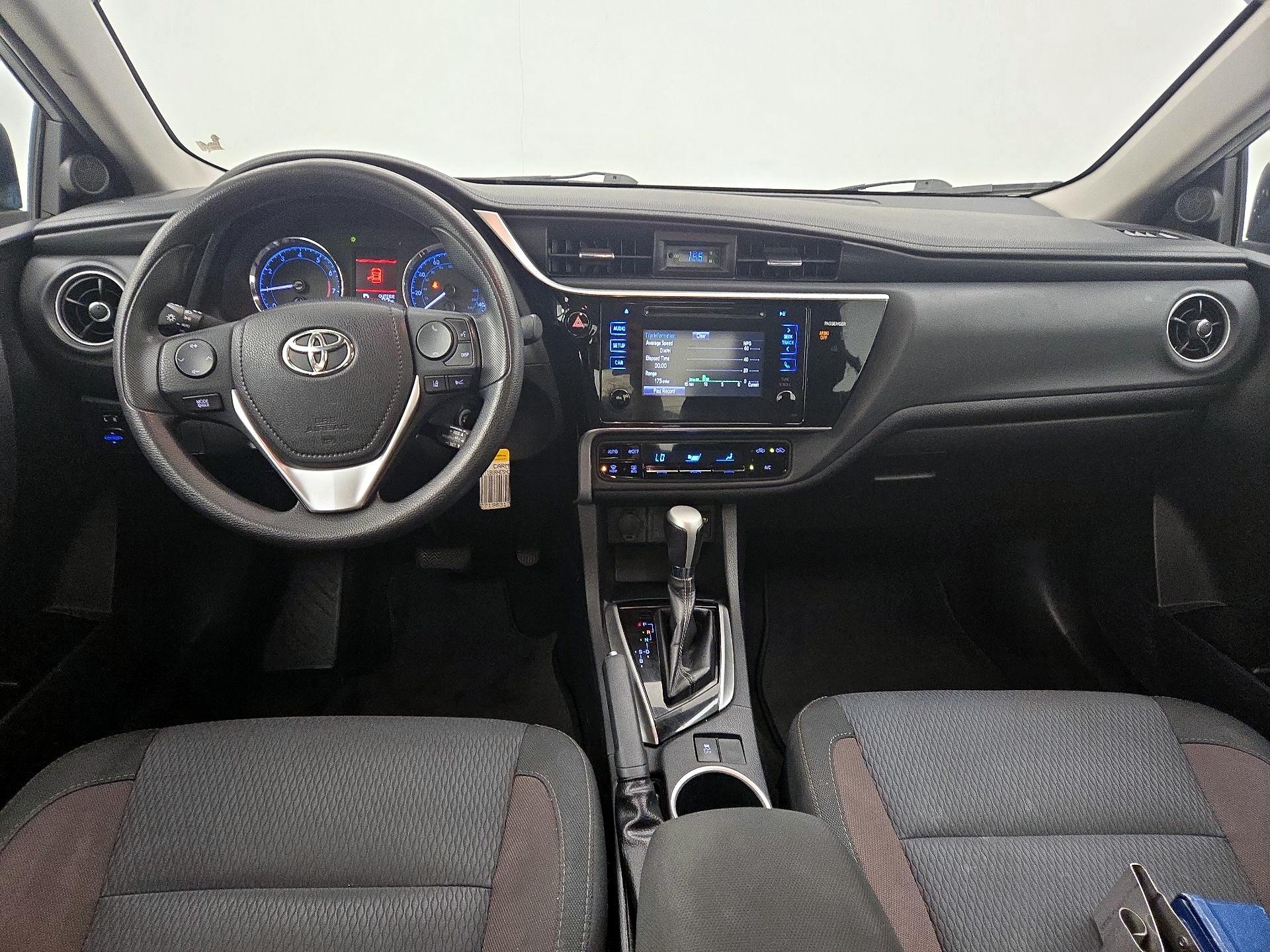 Thumbnail: 2017 Toyota Corolla - 9