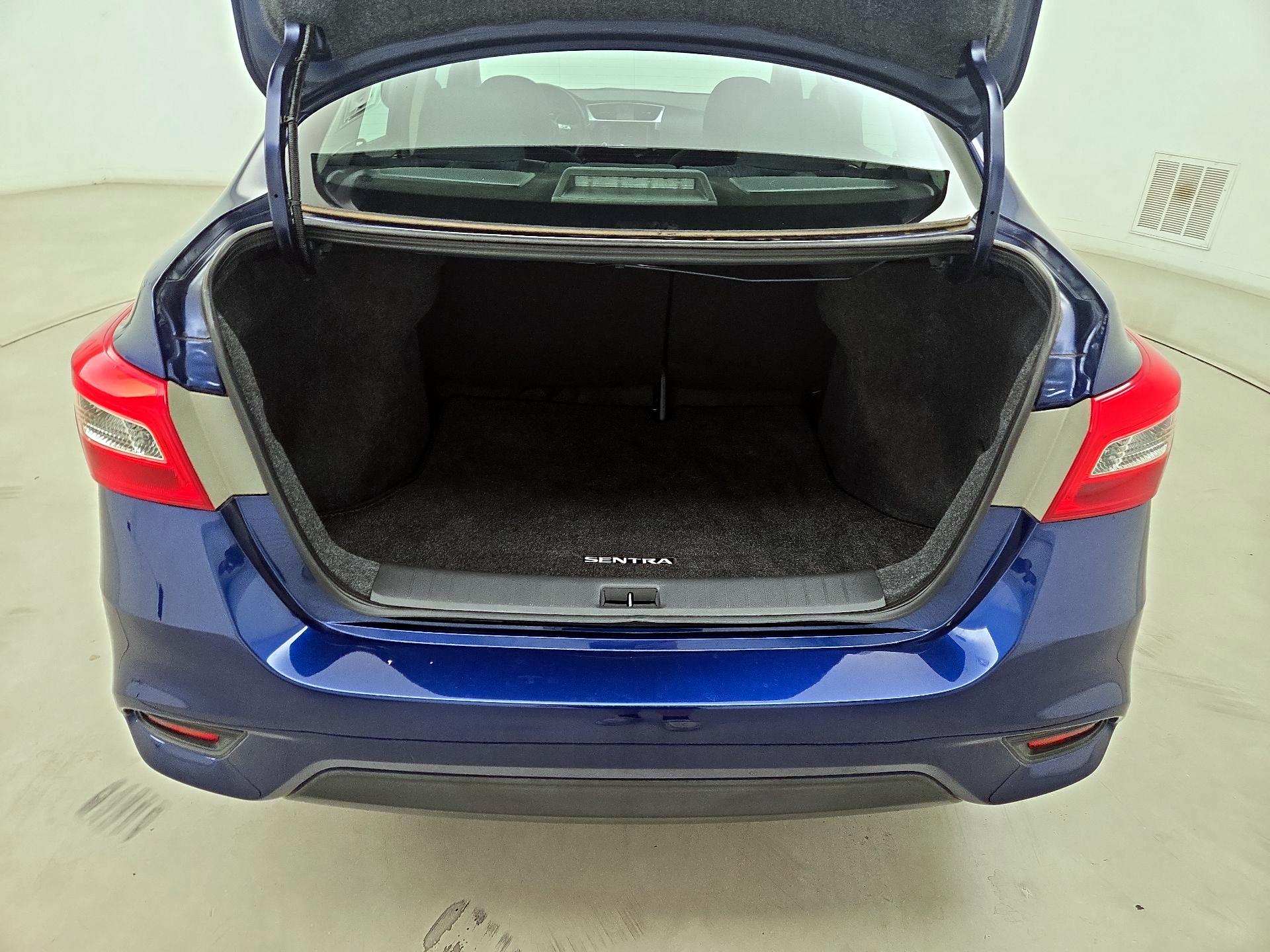 Thumbnail: 2019 Nissan Sentra - 20