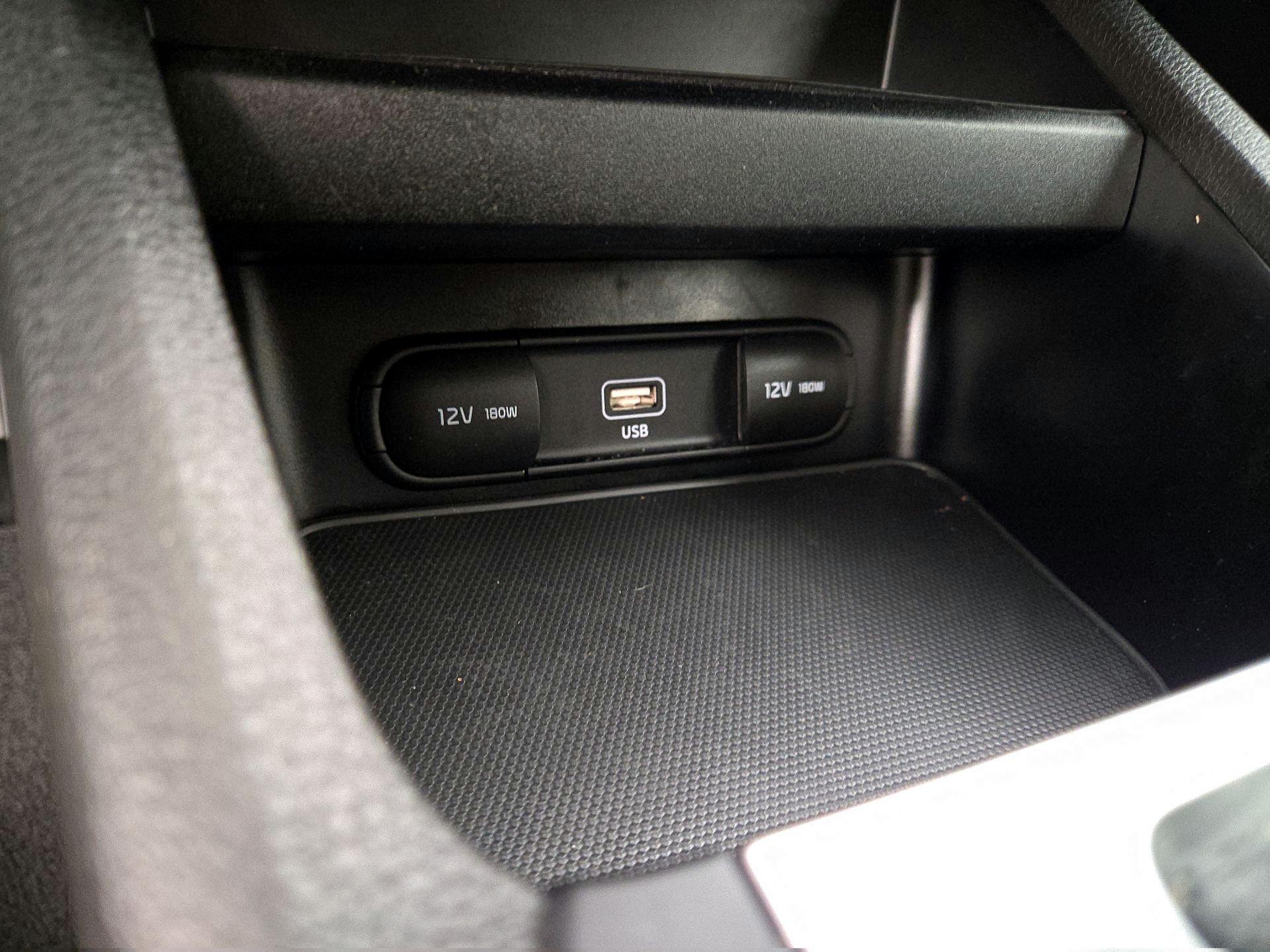 Thumbnail: 2022 Kia Forte - 18