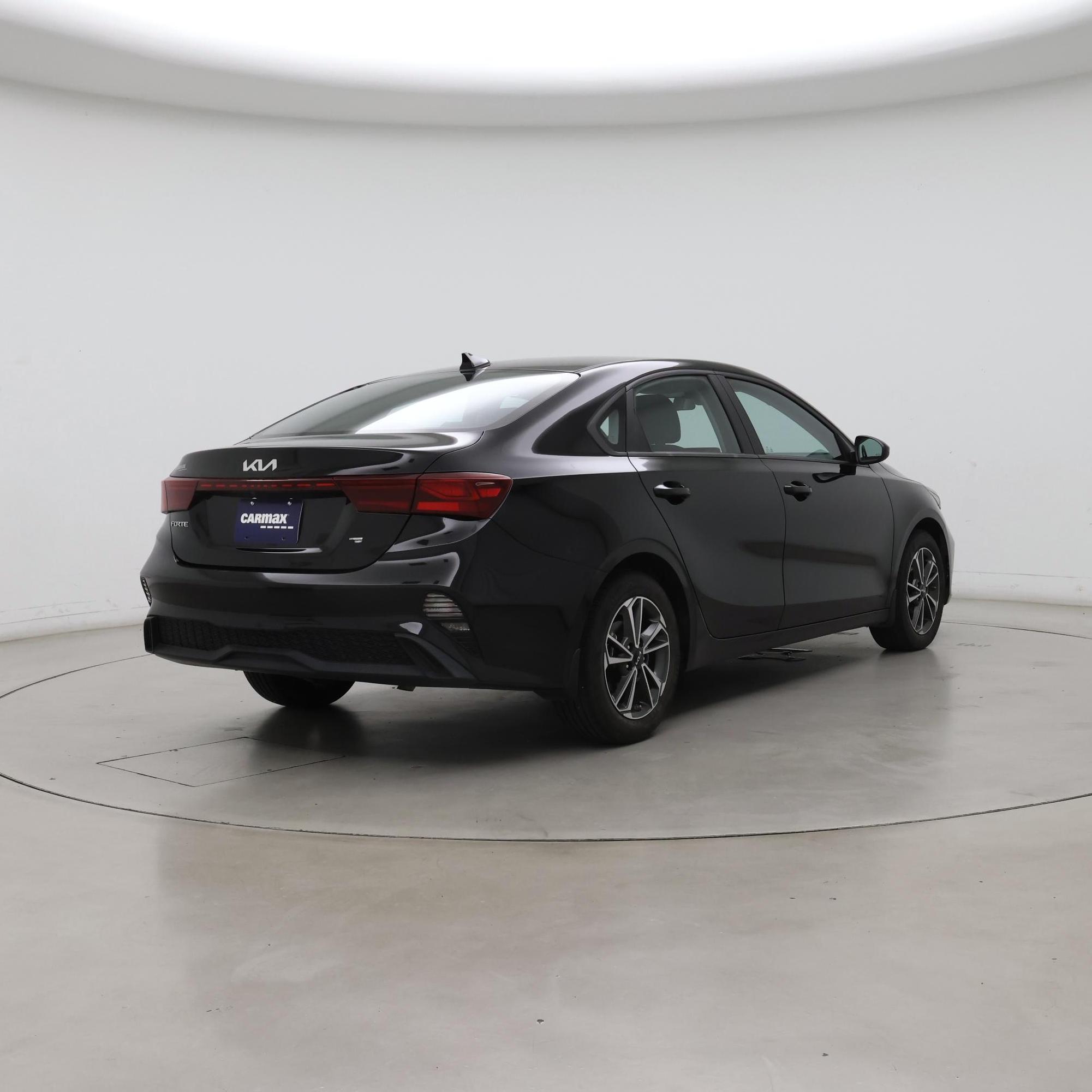 Thumbnail: 2022 Kia Forte - 8
