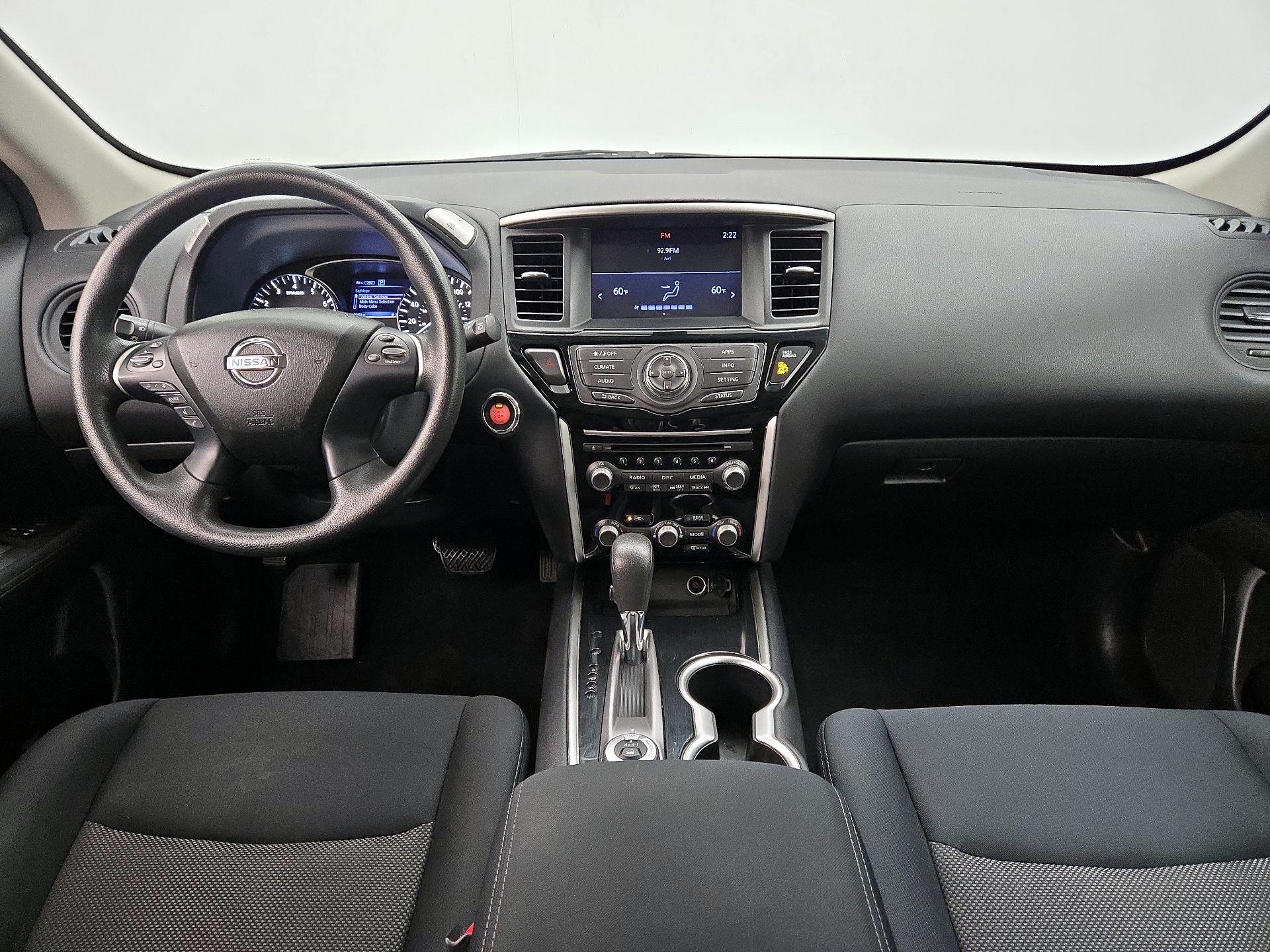 Thumbnail: 2017 Nissan Pathfinder - 9