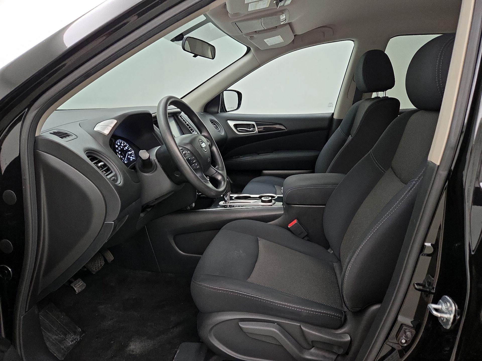 Thumbnail: 2017 Nissan Pathfinder - 11