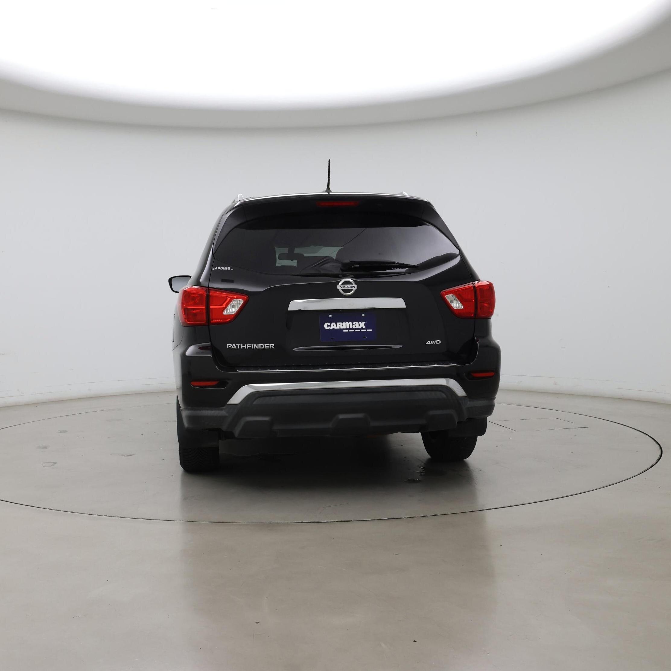 Thumbnail: 2017 Nissan Pathfinder - 6