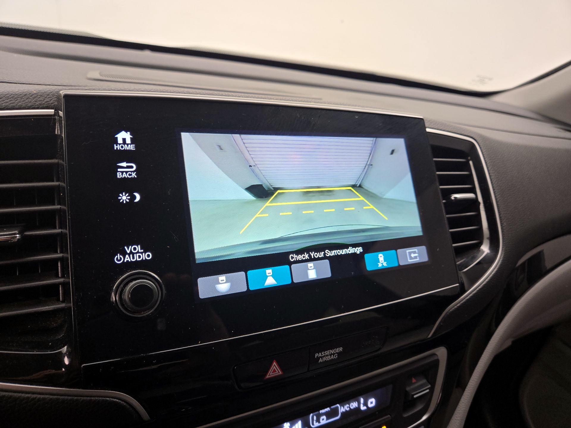 Thumbnail: 2019 Honda Pilot - 15