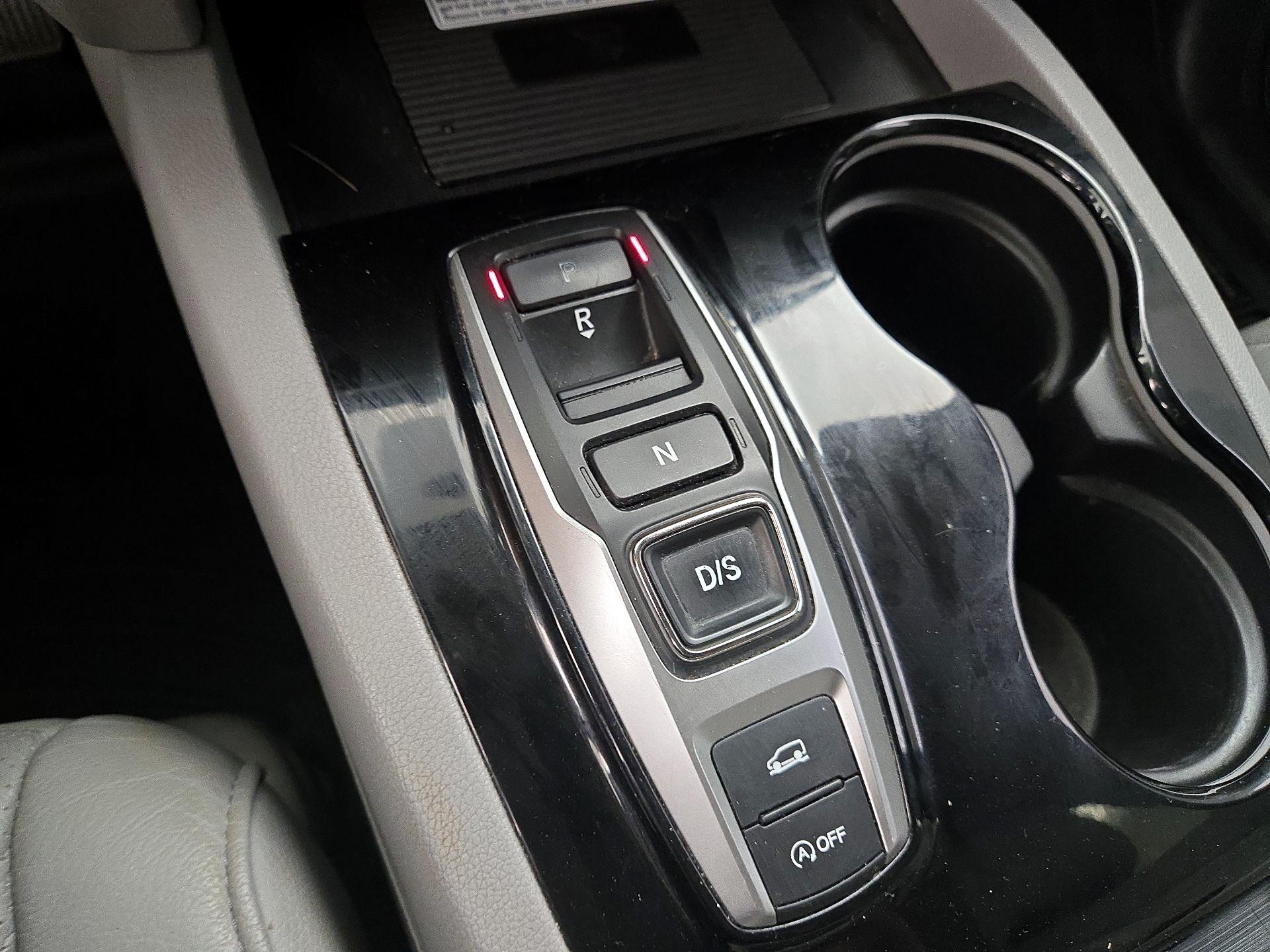 Thumbnail: 2019 Honda Pilot - 18