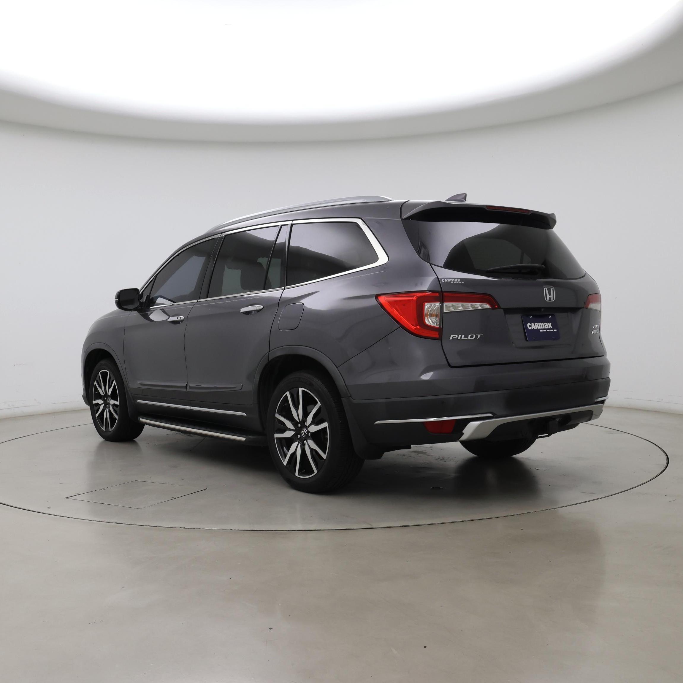 Thumbnail: 2019 Honda Pilot - 2