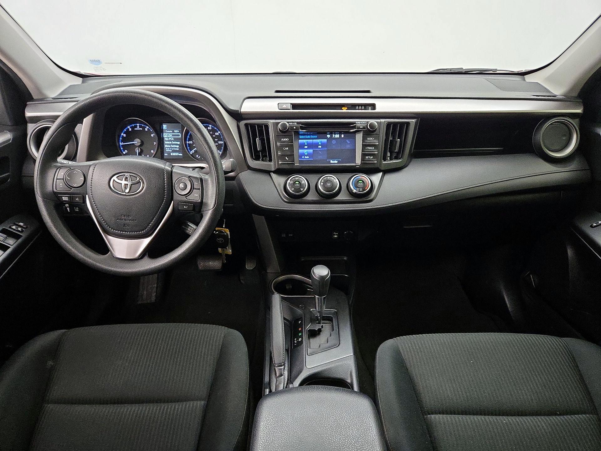 Thumbnail: 2017 Toyota RAV4 - 9