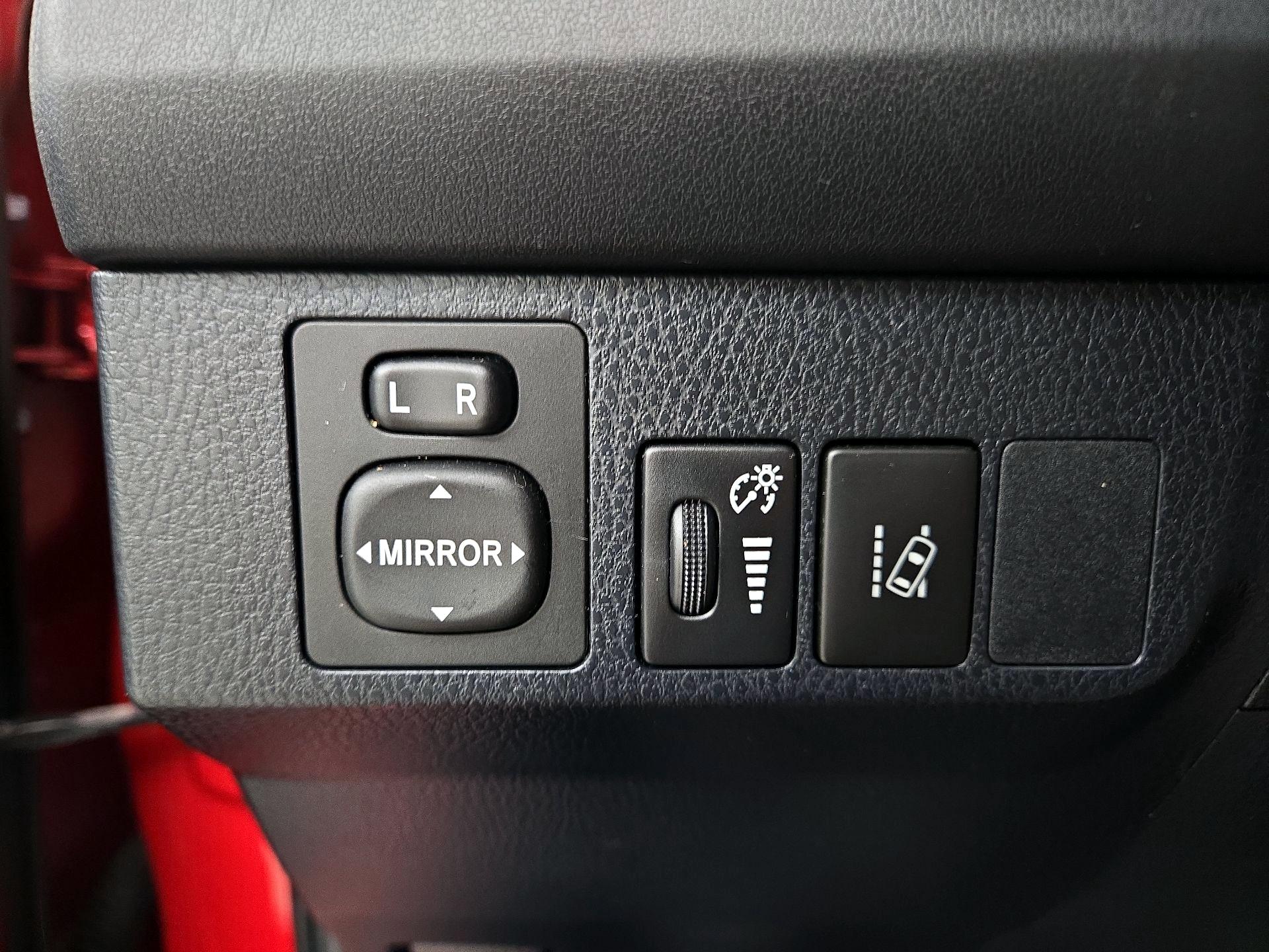 Thumbnail: 2017 Toyota RAV4 - 13