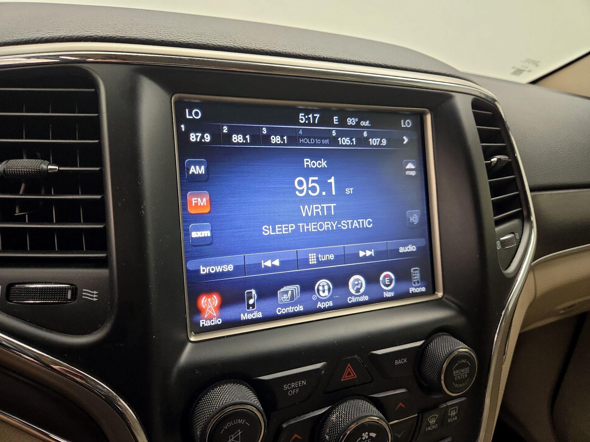 Thumbnail: 2016 Jeep Grand Cherokee - 16