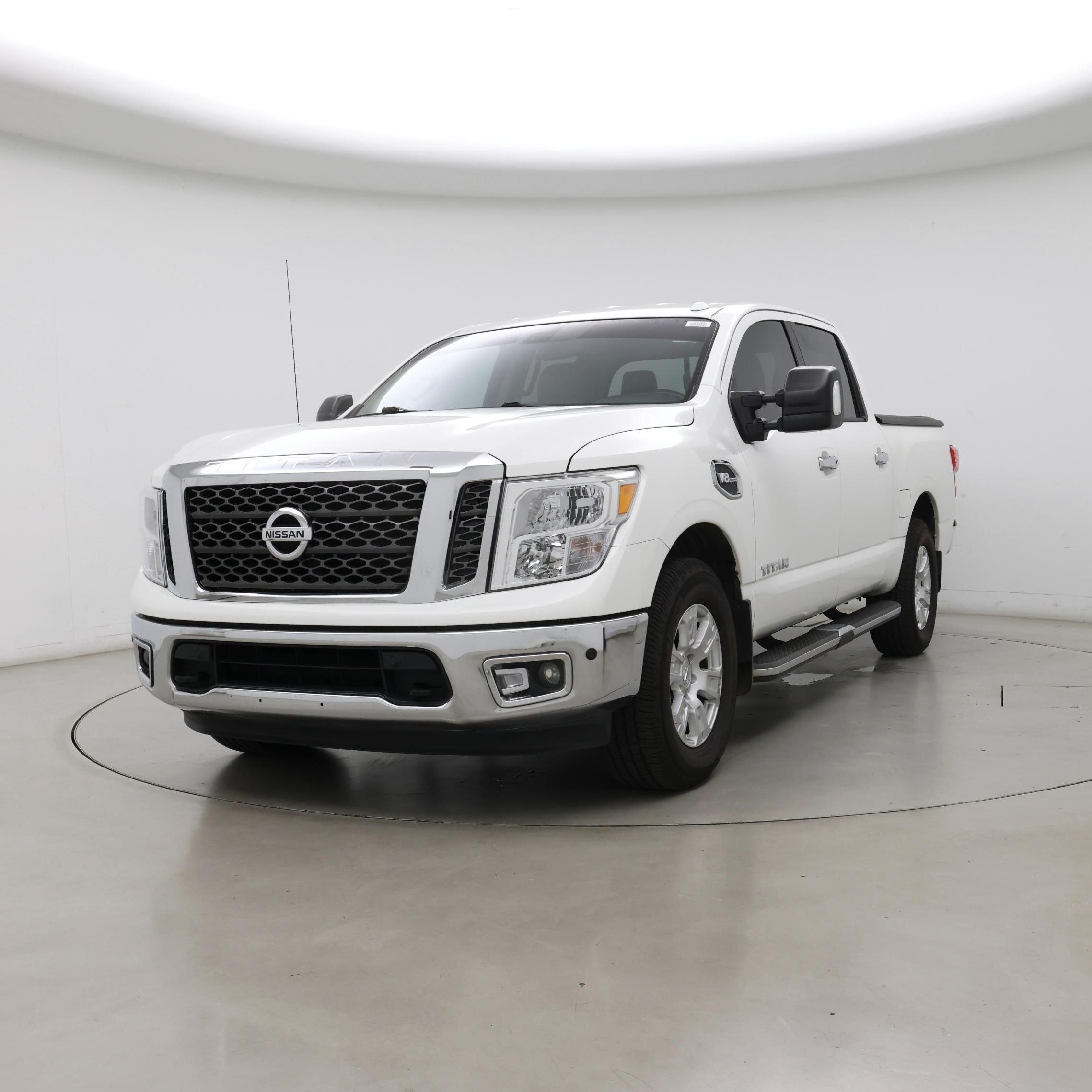 Thumbnail: 2017 Nissan Titan - 4
