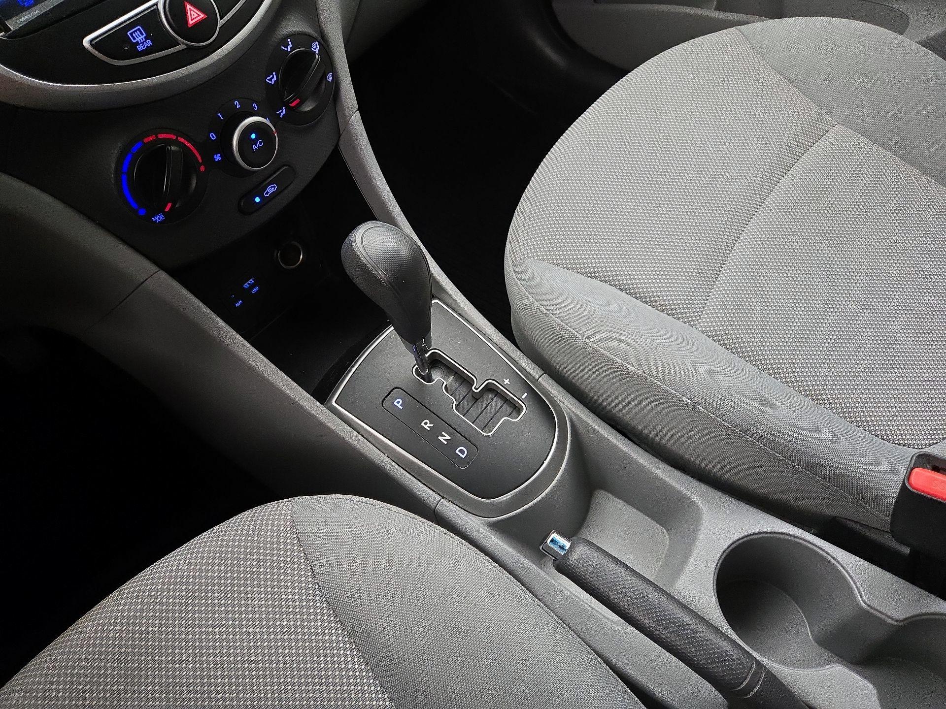 Thumbnail: 2014 Hyundai Accent - 16