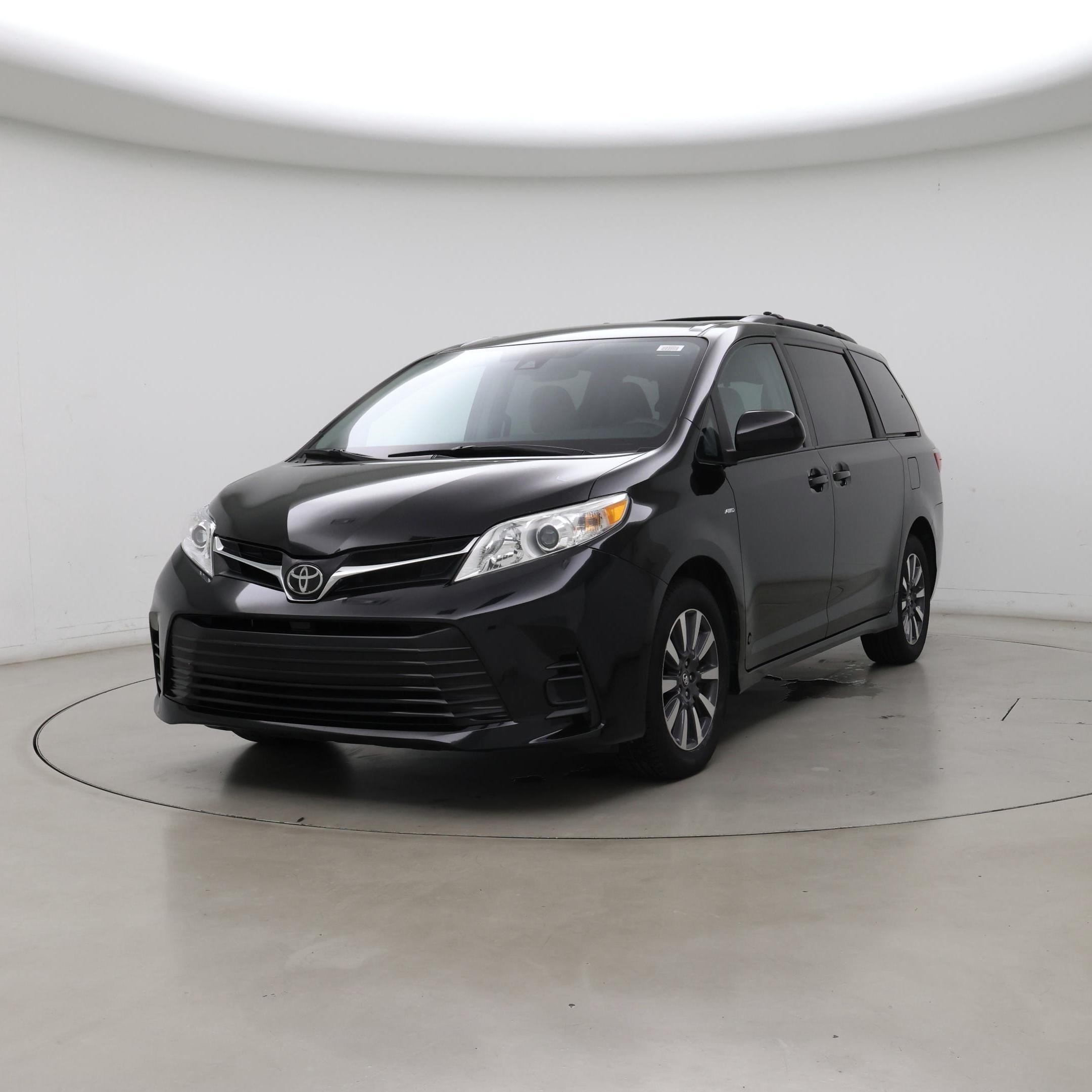 Thumbnail: 2018 Toyota Sienna - 4
