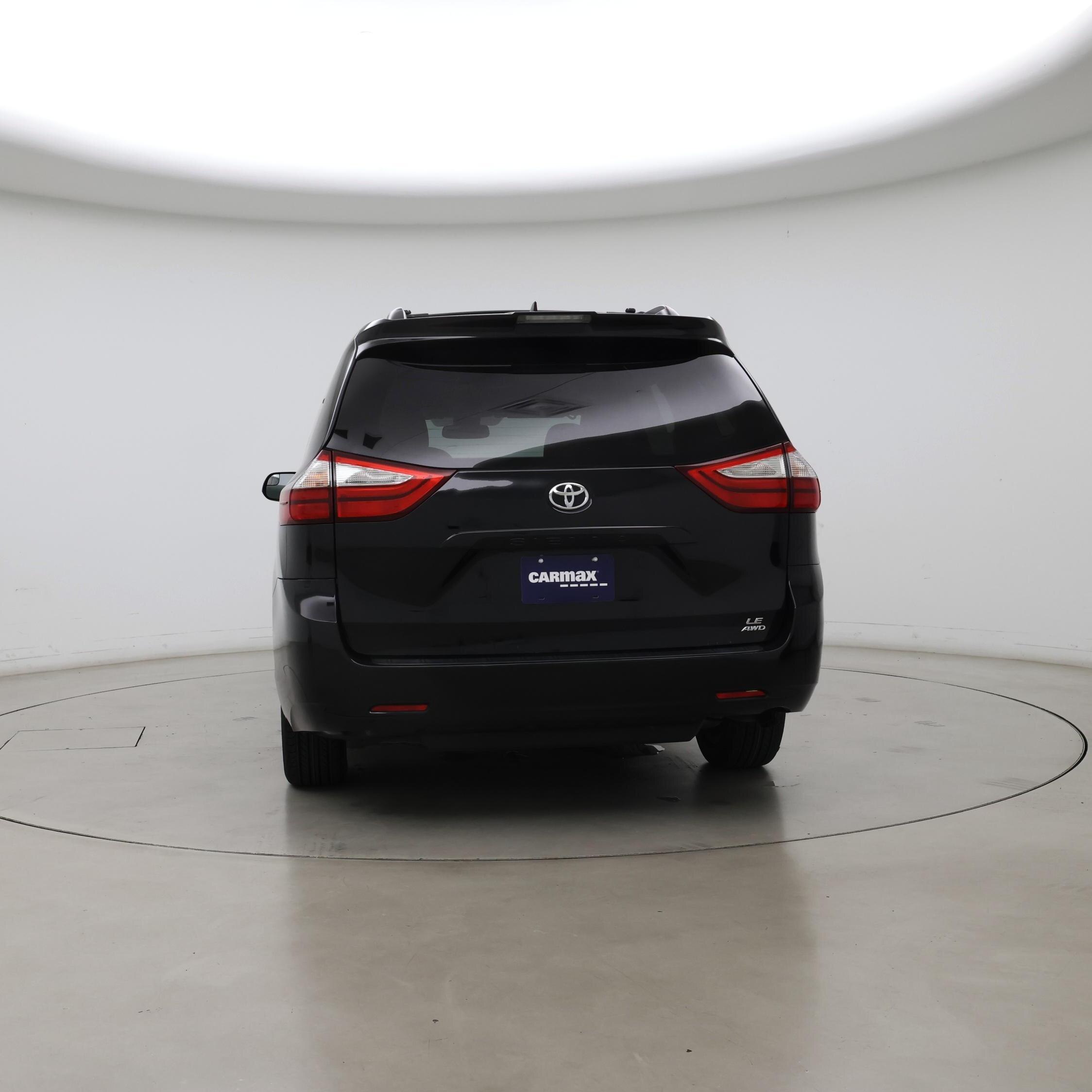 Thumbnail: 2018 Toyota Sienna - 6
