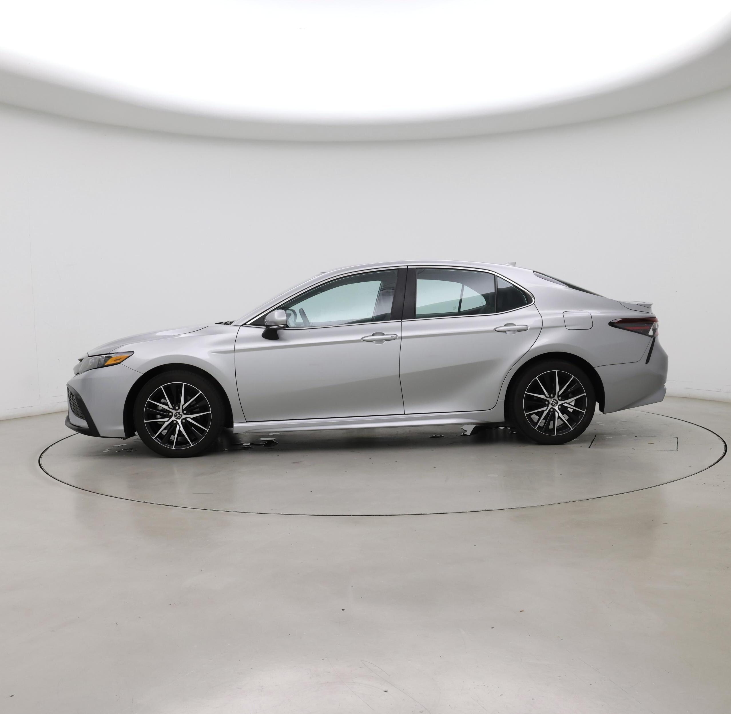 Thumbnail: 2023 Toyota Camry - 3