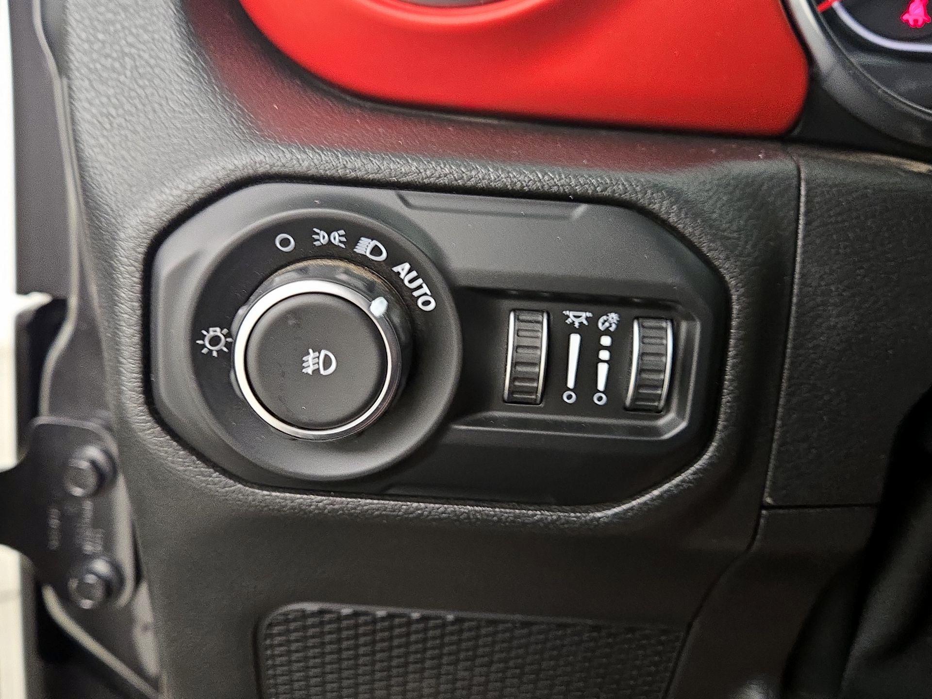 Thumbnail: 2021 Jeep Wrangler - 13