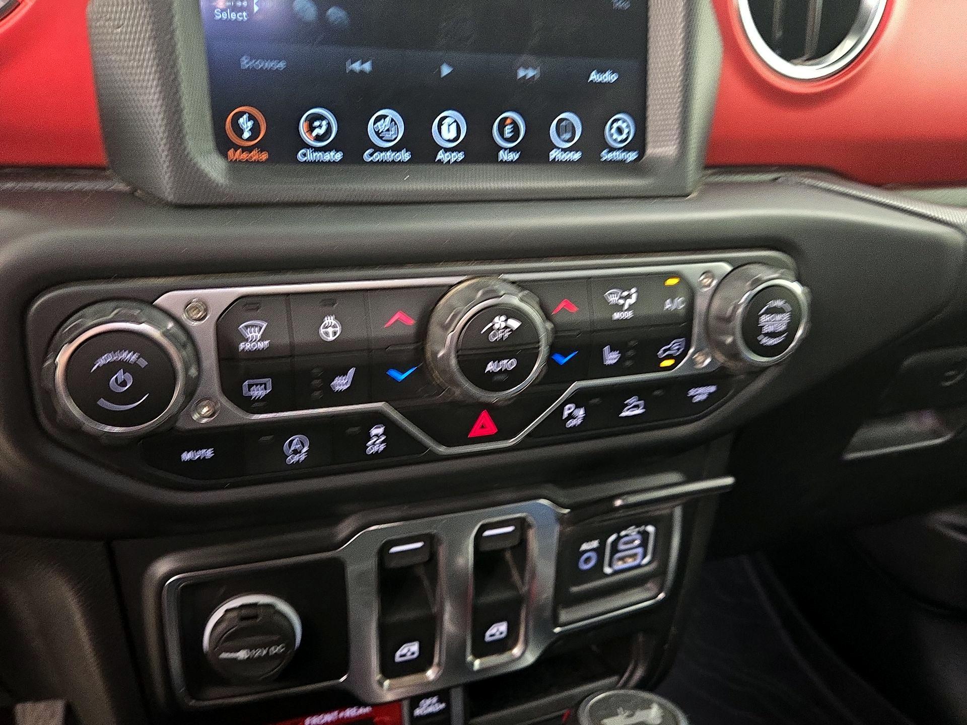 Thumbnail: 2021 Jeep Wrangler - 17