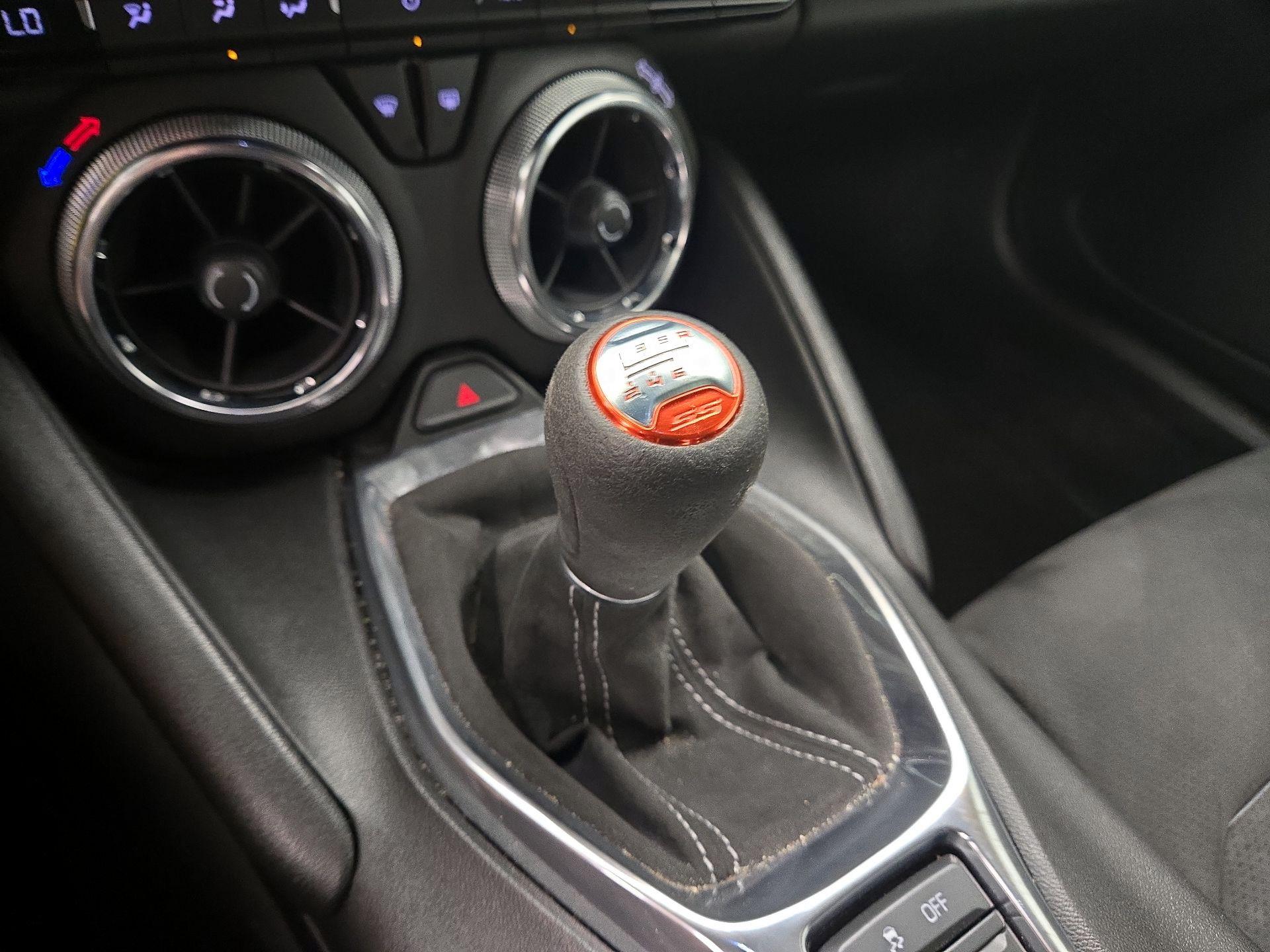Thumbnail: 2018 Chevrolet Camaro - 17