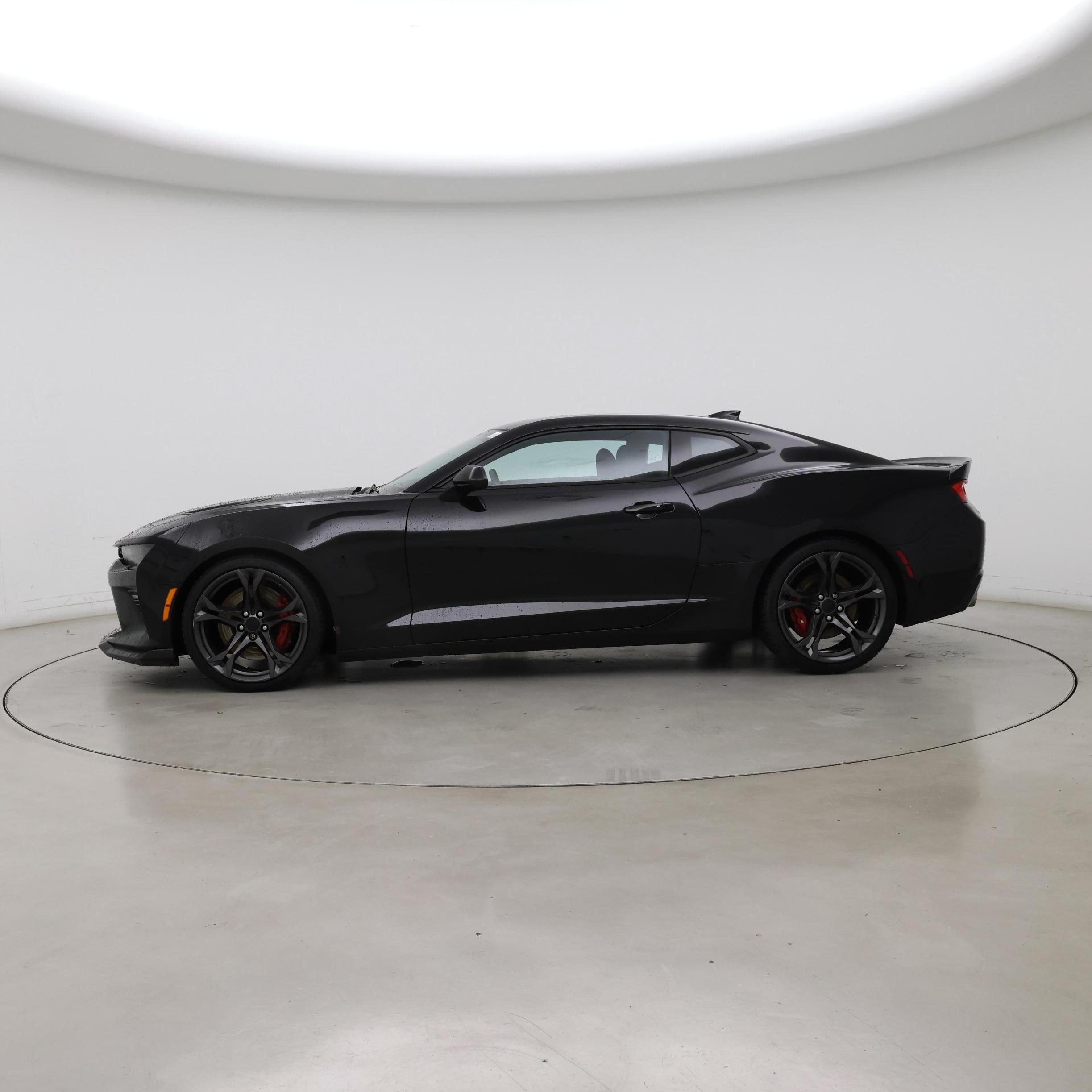 Thumbnail: 2018 Chevrolet Camaro - 3