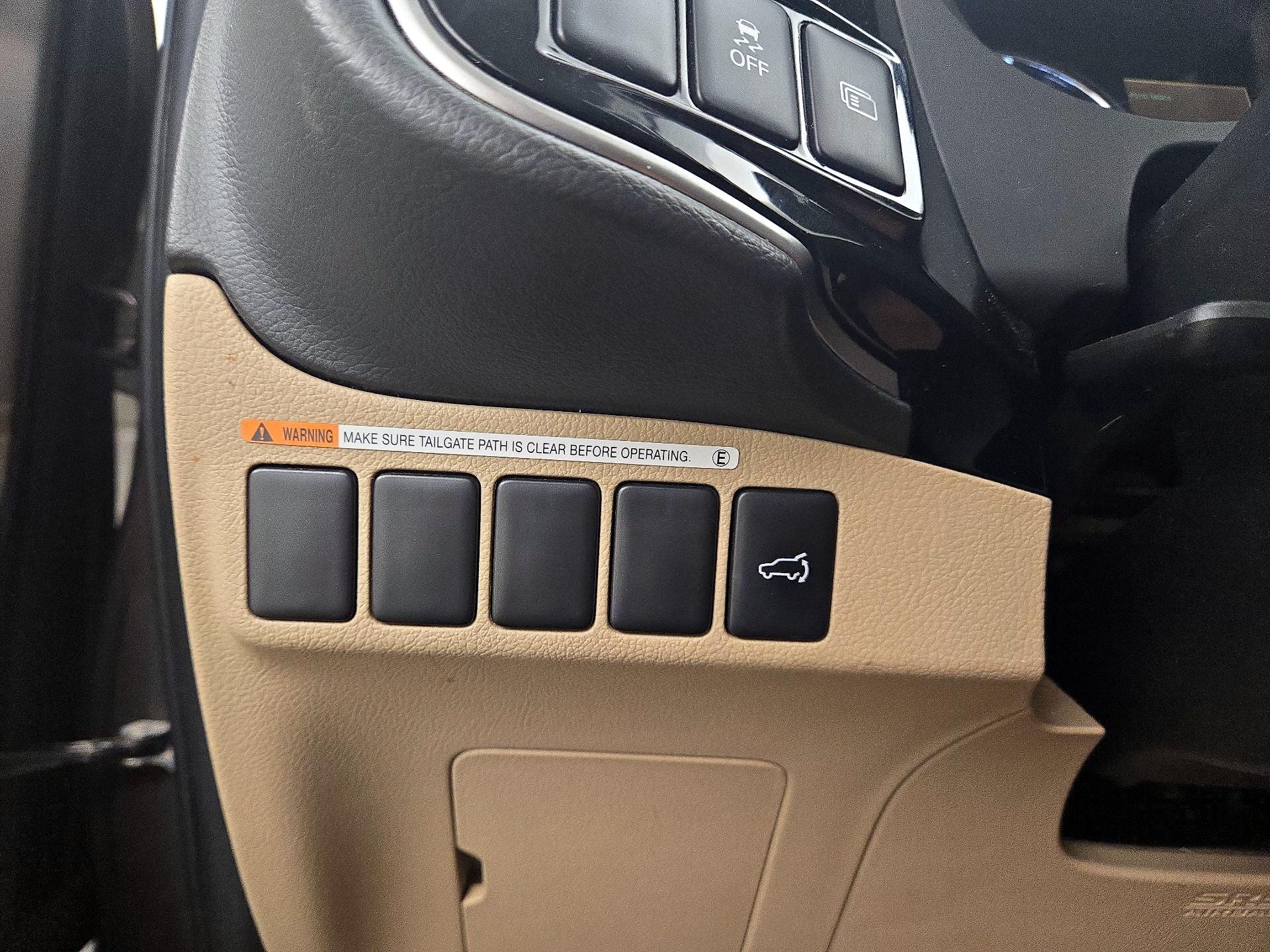 Thumbnail: 2019 Mitsubishi Outlander - 13
