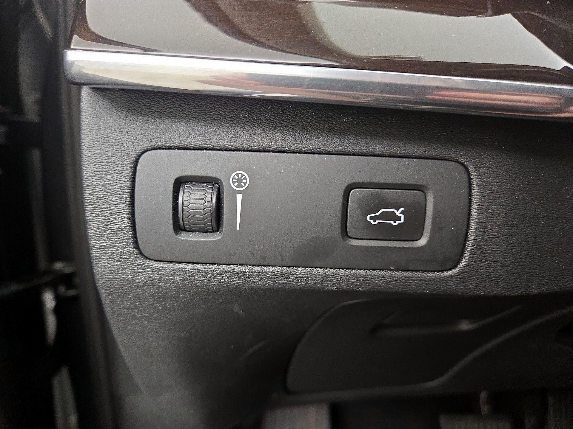 Thumbnail: 2019 Volvo XC90 - 13