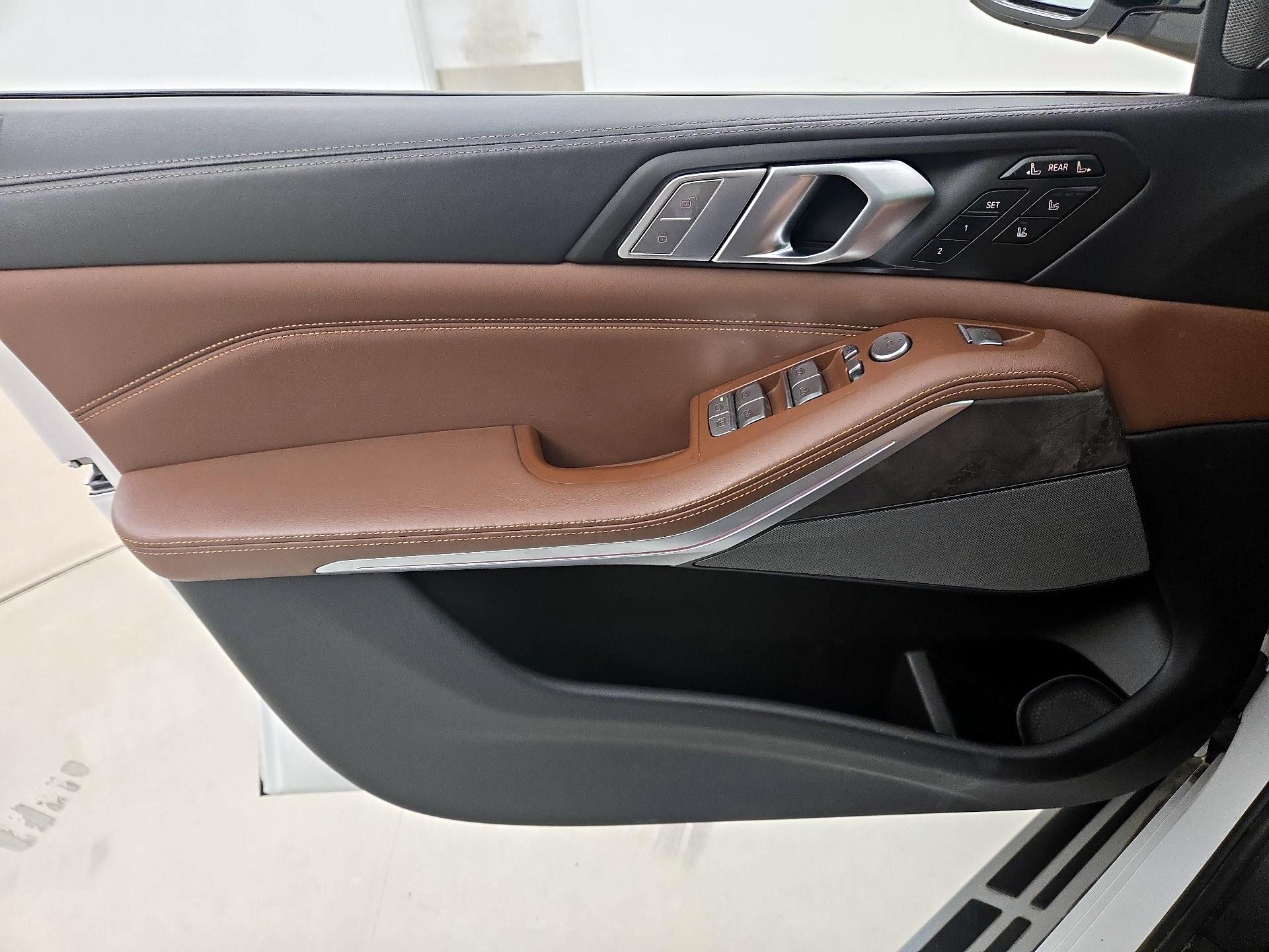 Thumbnail: 2021 BMW X7 - 12