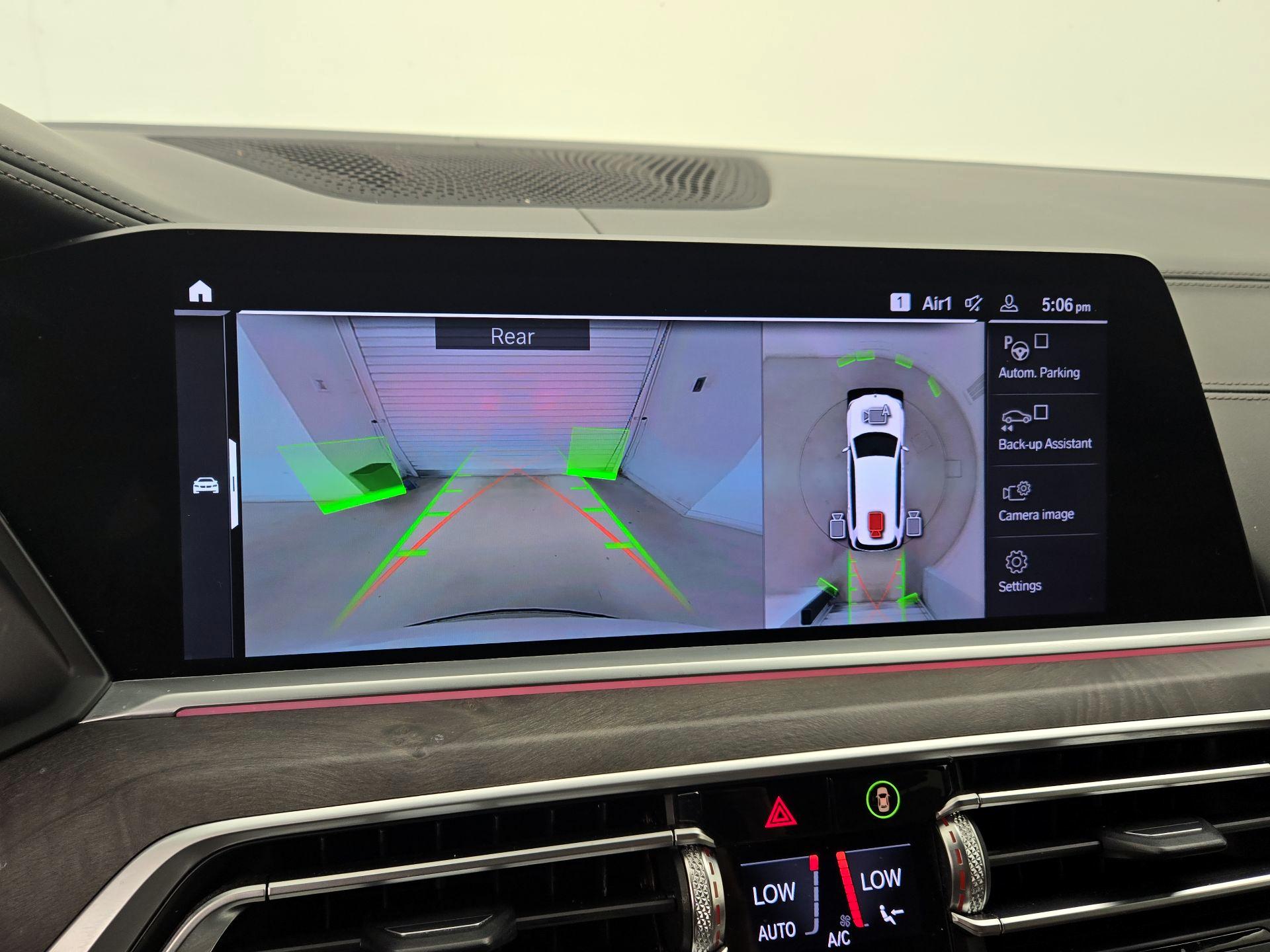 Thumbnail: 2021 BMW X7 - 15