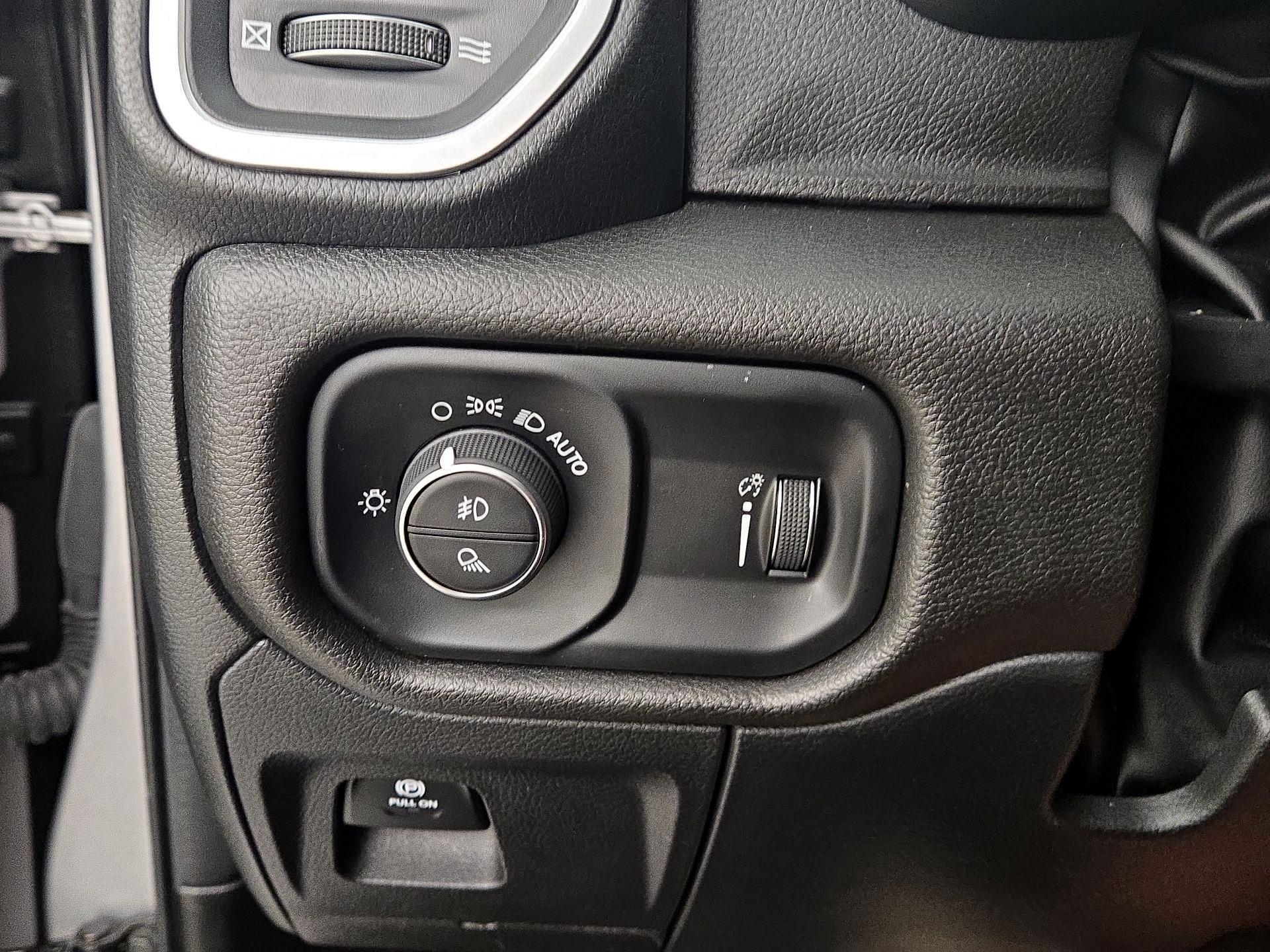 Thumbnail: 2022 RAM 1500 - 13
