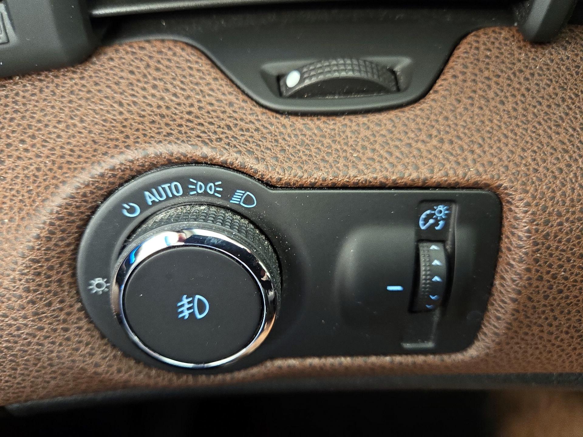 Thumbnail: 2013 Chevrolet Malibu - 13