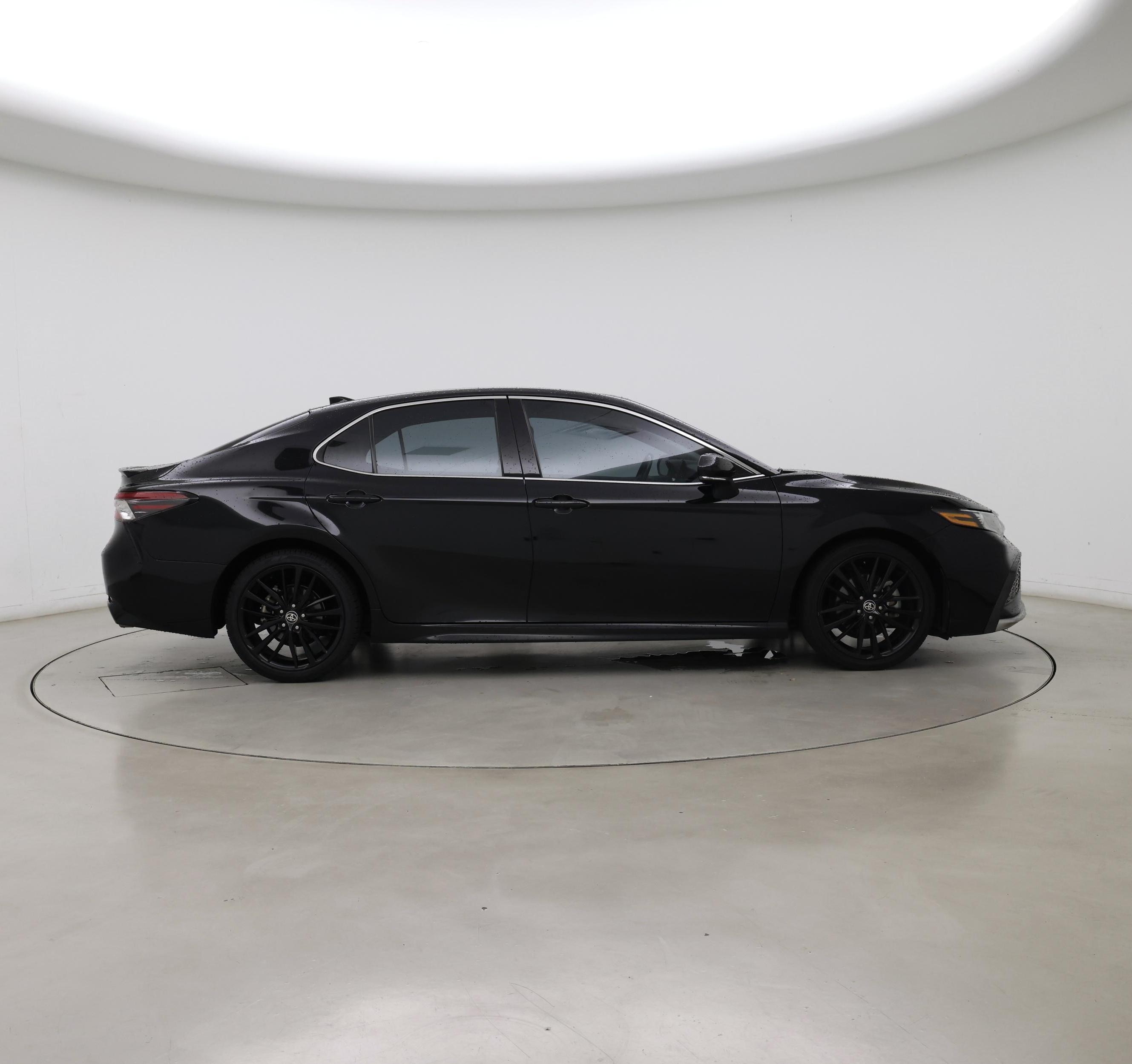Thumbnail: 2021 Toyota Camry - 7