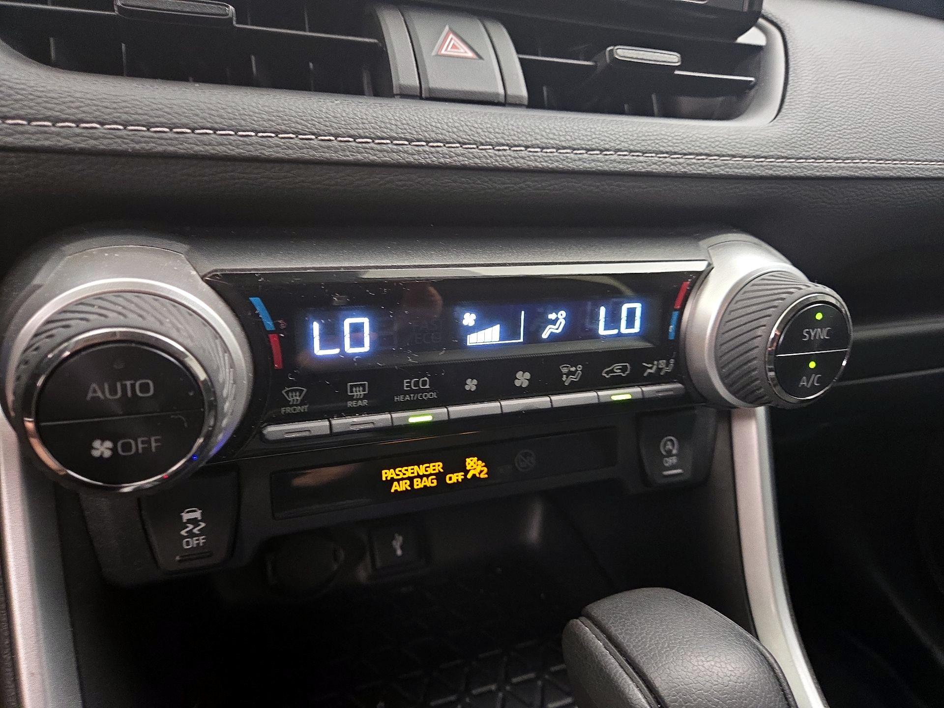 Thumbnail: 2022 Toyota RAV4 - 16