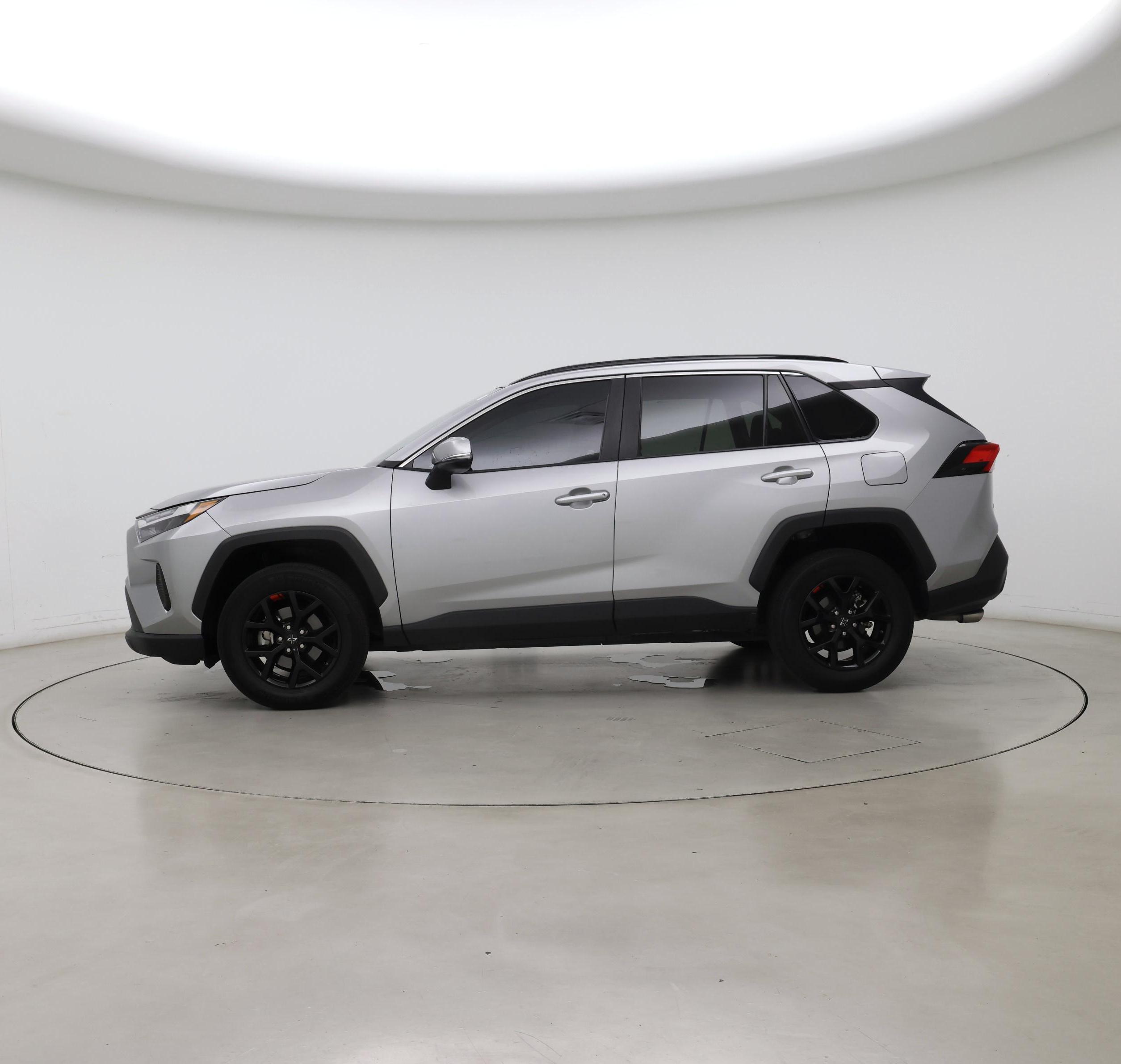 Thumbnail: 2022 Toyota RAV4 - 3