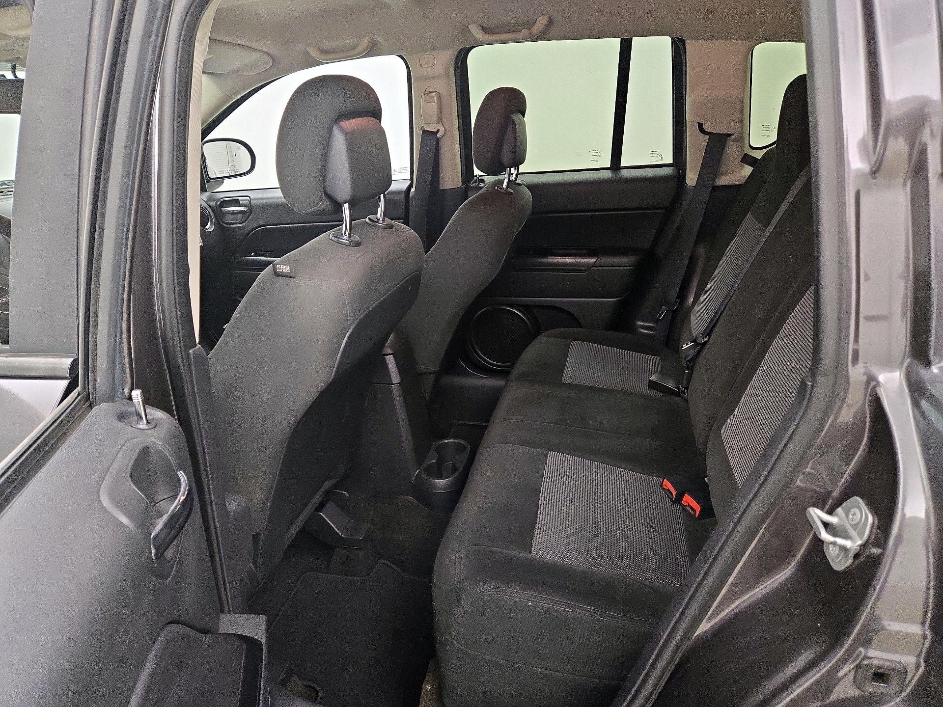 Thumbnail: 2016 Jeep Compass - 19