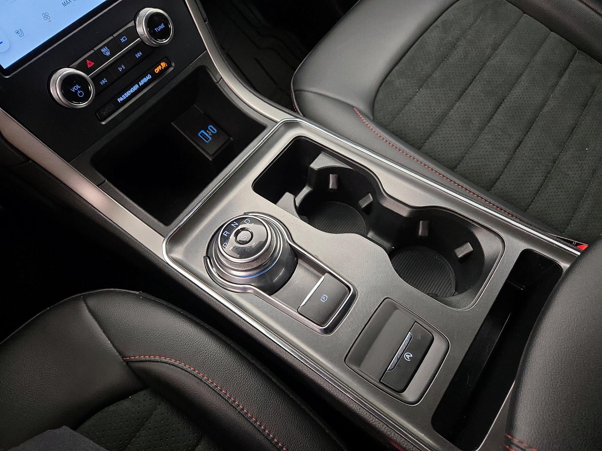 Thumbnail: 2022 Ford Edge - 17