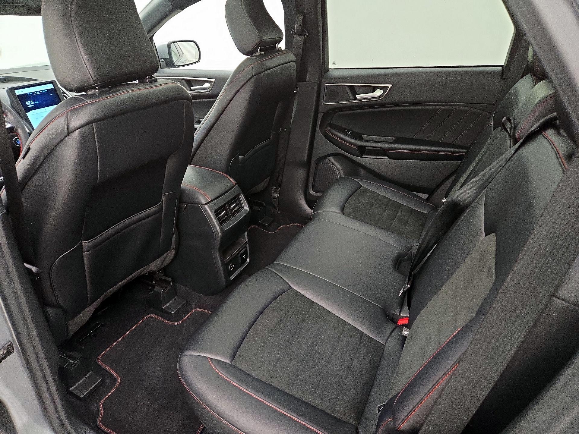 Thumbnail: 2022 Ford Edge - 20