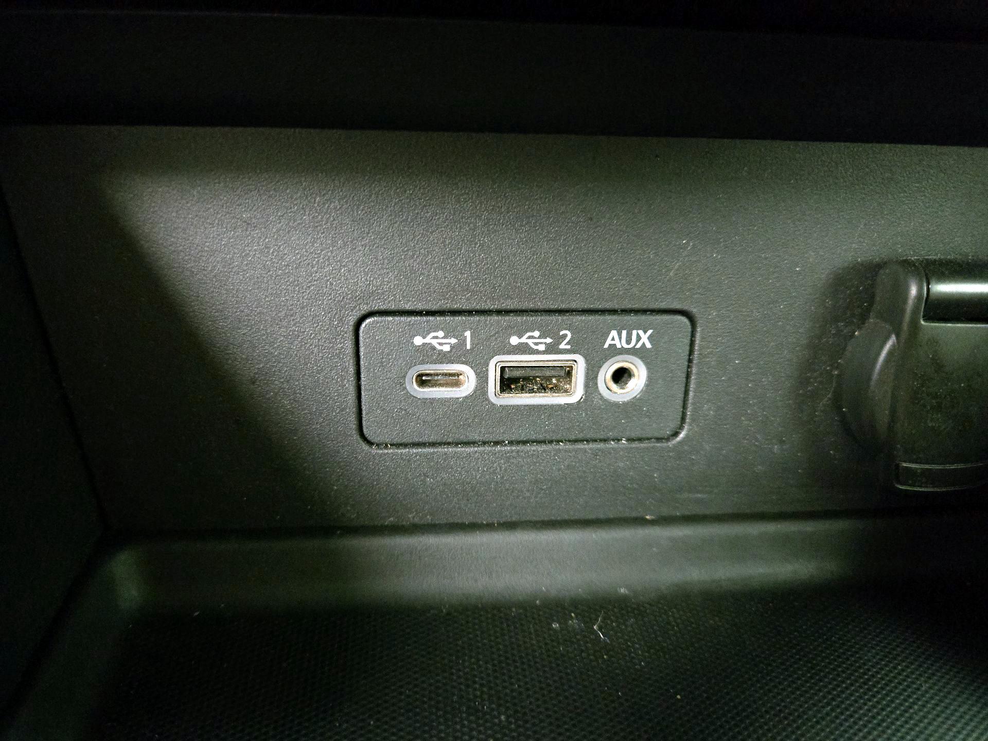 Thumbnail: 2021 Nissan Sentra - 18