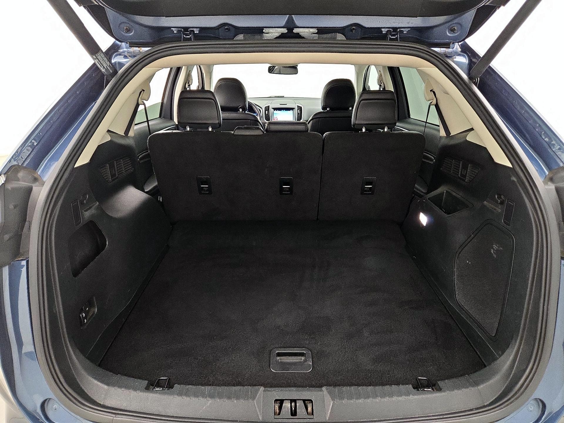 Thumbnail: 2019 Ford Edge - 20