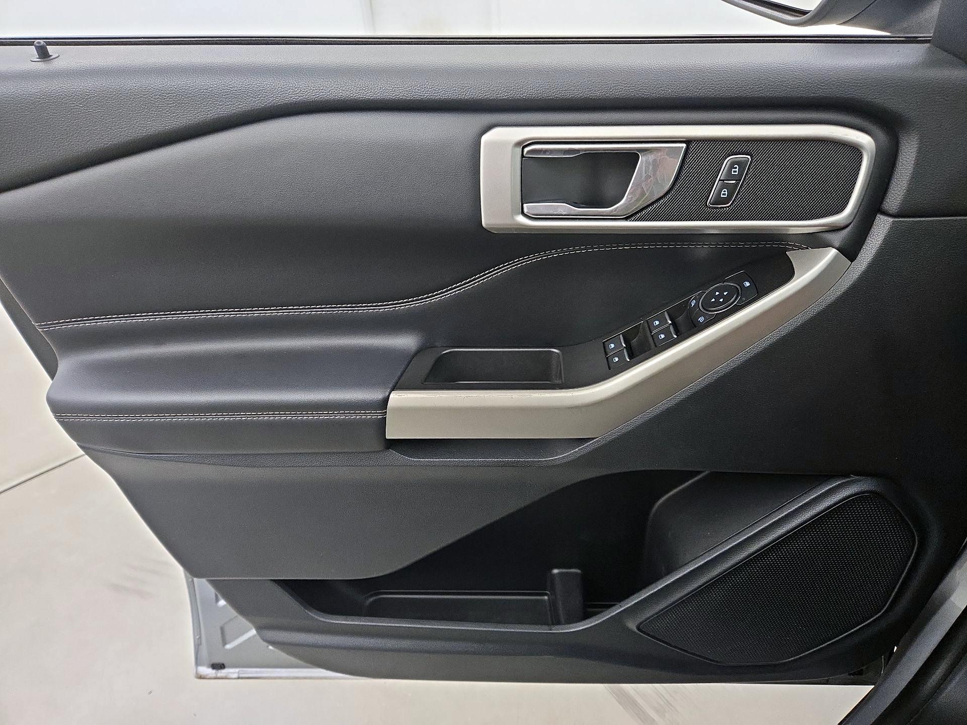 Thumbnail: 2022 Ford Explorer - 12
