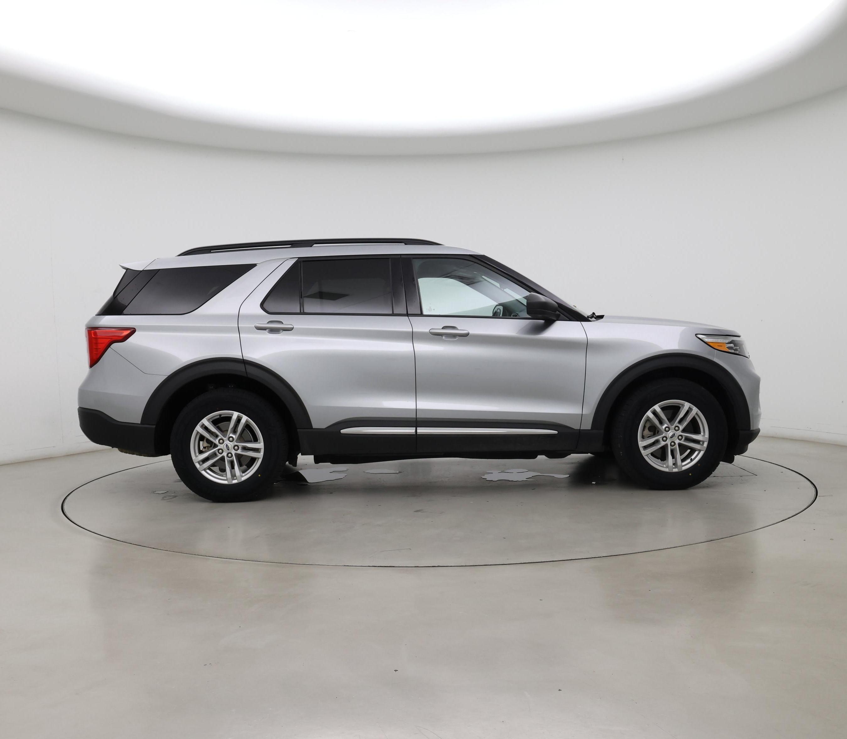 Thumbnail: 2022 Ford Explorer - 7