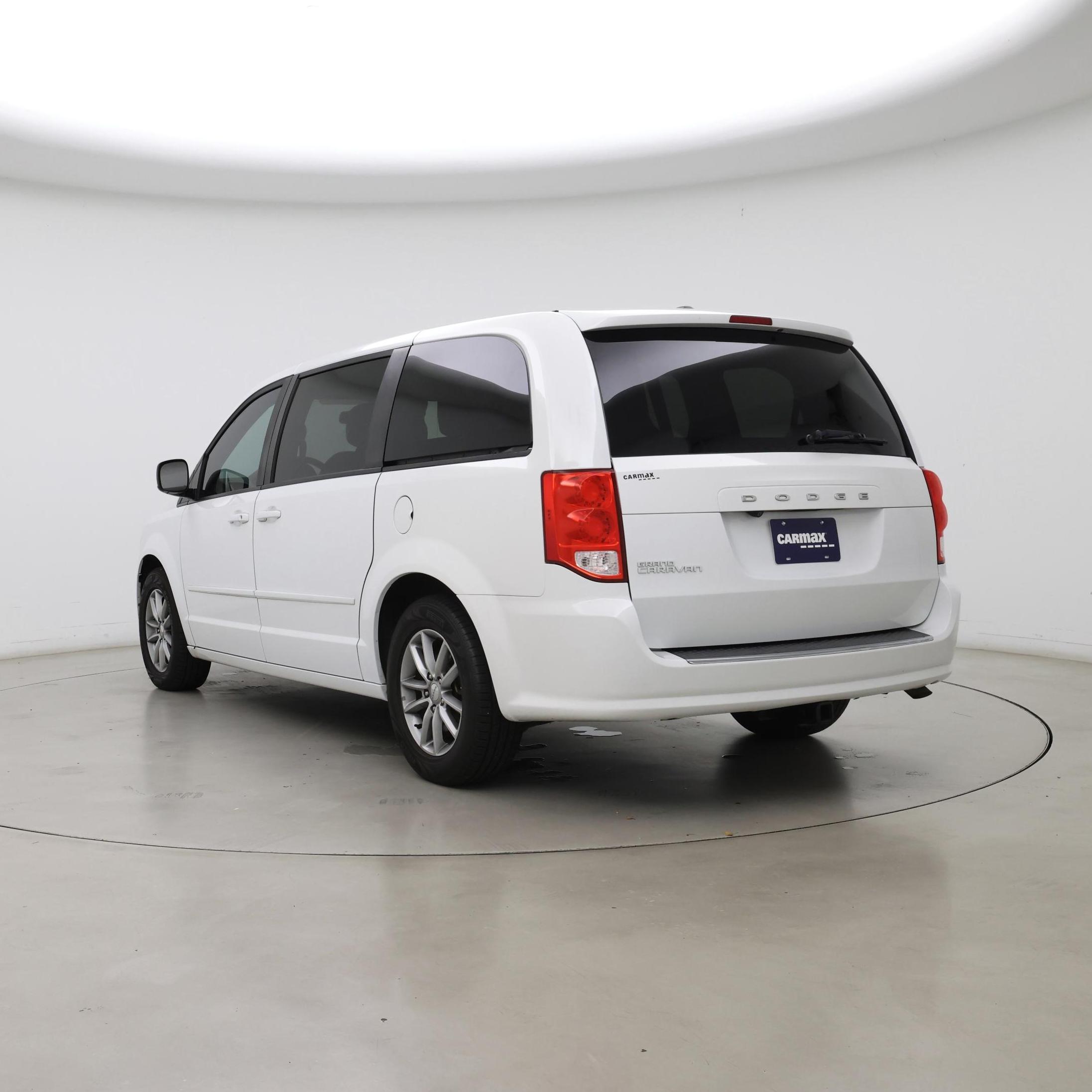 Thumbnail: 2016 Dodge Grand Caravan - 2