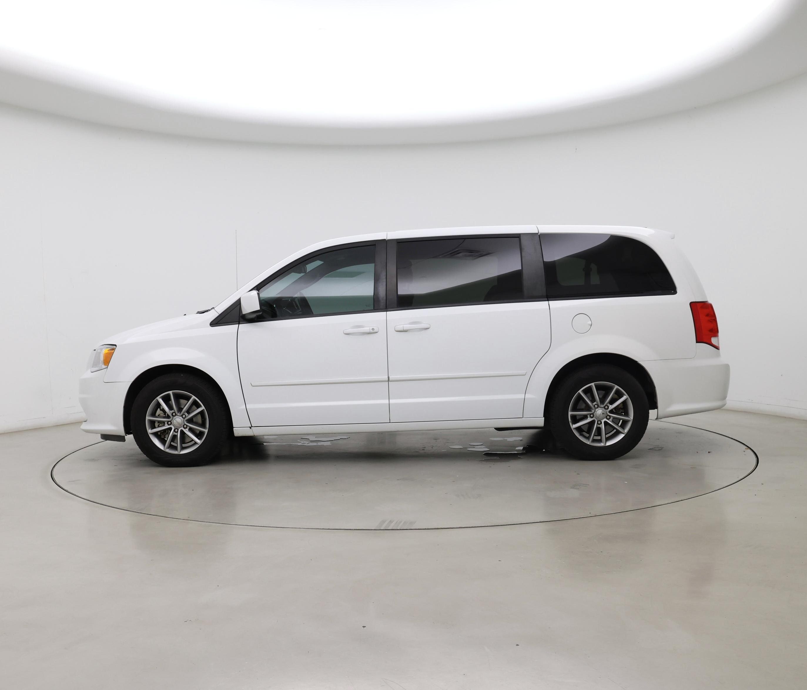 Thumbnail: 2016 Dodge Grand Caravan - 3