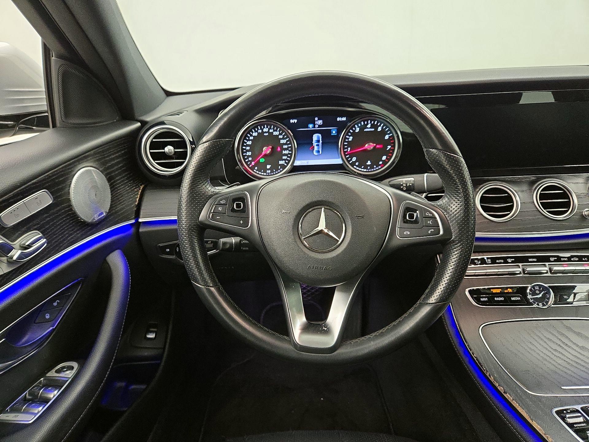 Thumbnail: 2018 Mercedes-Benz E-Class - 10