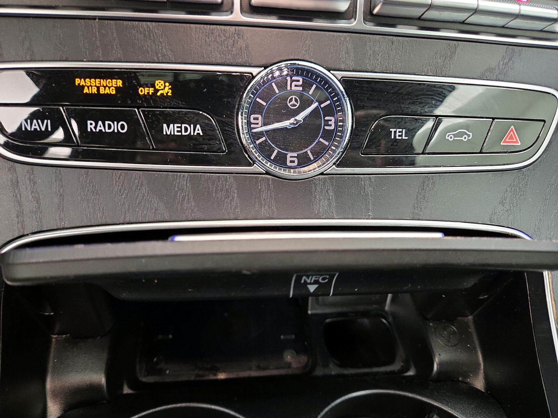 Thumbnail: 2018 Mercedes-Benz E-Class - 15