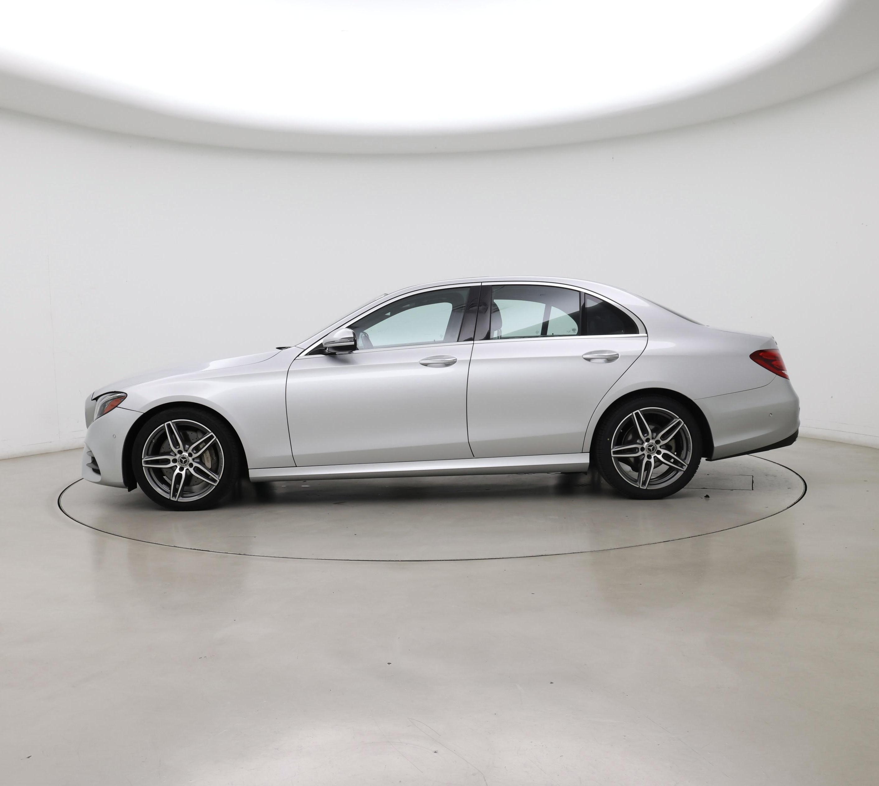 Thumbnail: 2018 Mercedes-Benz E-Class - 3