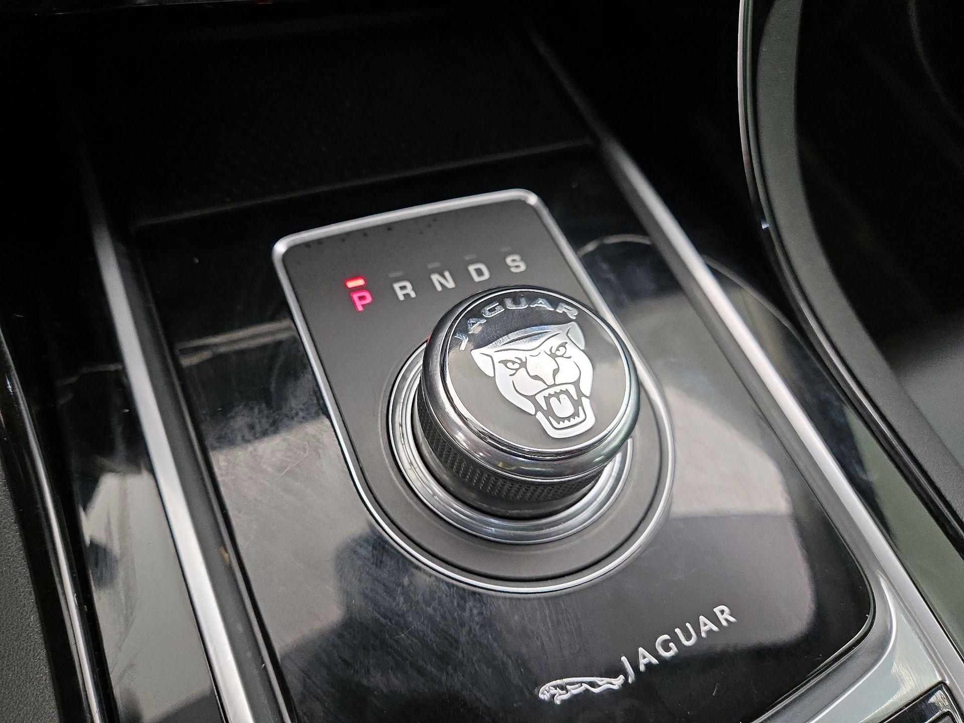 Thumbnail: 2017 Jaguar XE - 18