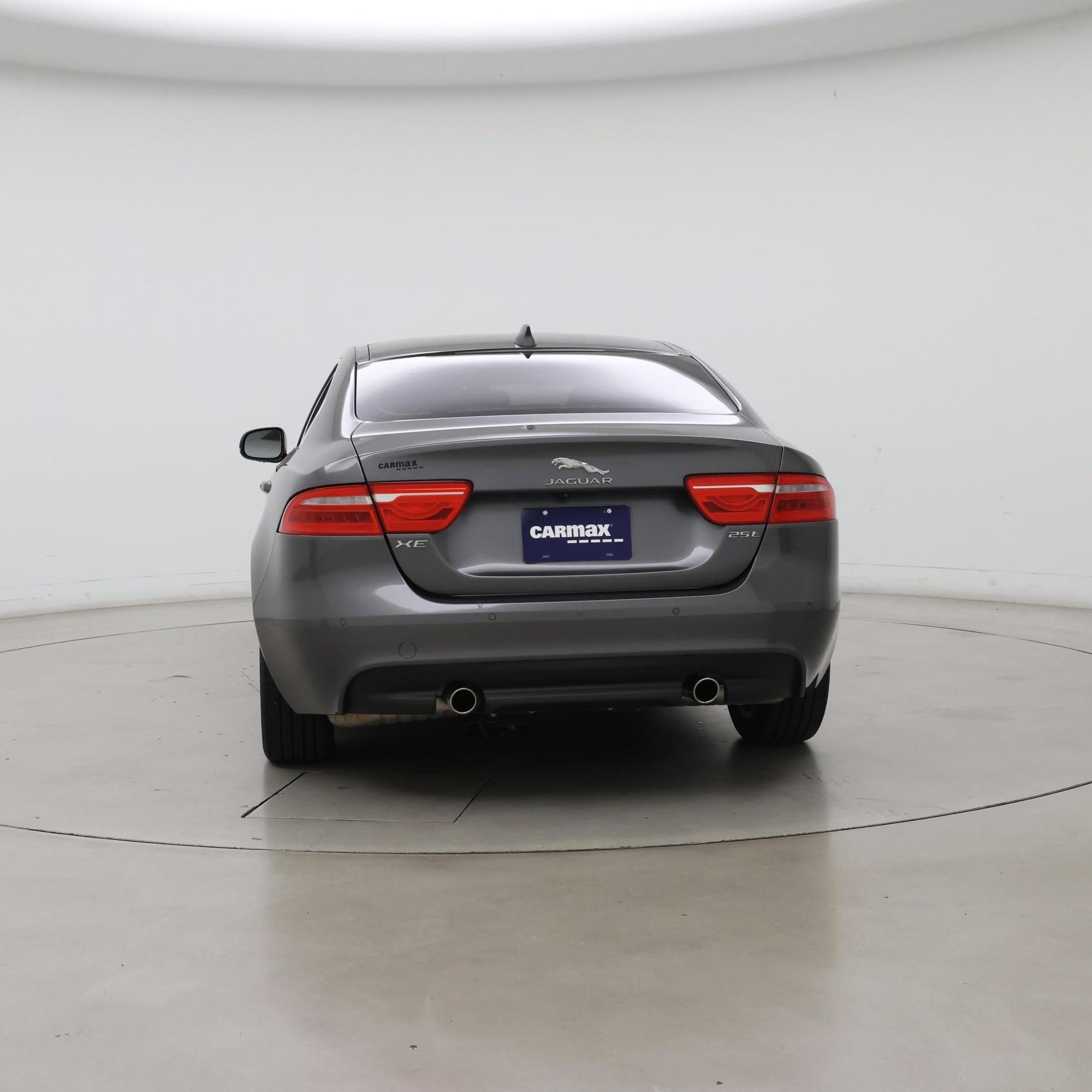 Thumbnail: 2017 Jaguar XE - 6