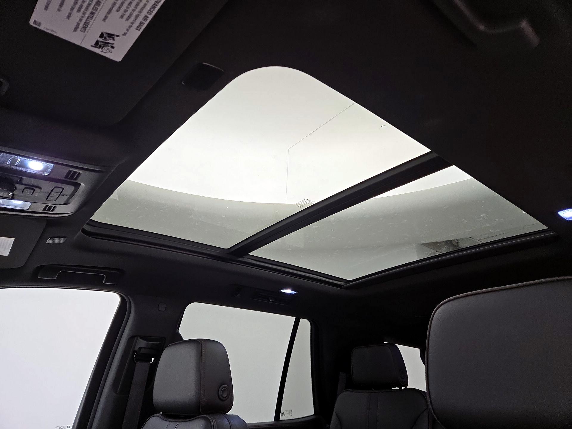 Thumbnail: 2022 Chevrolet Tahoe - 19