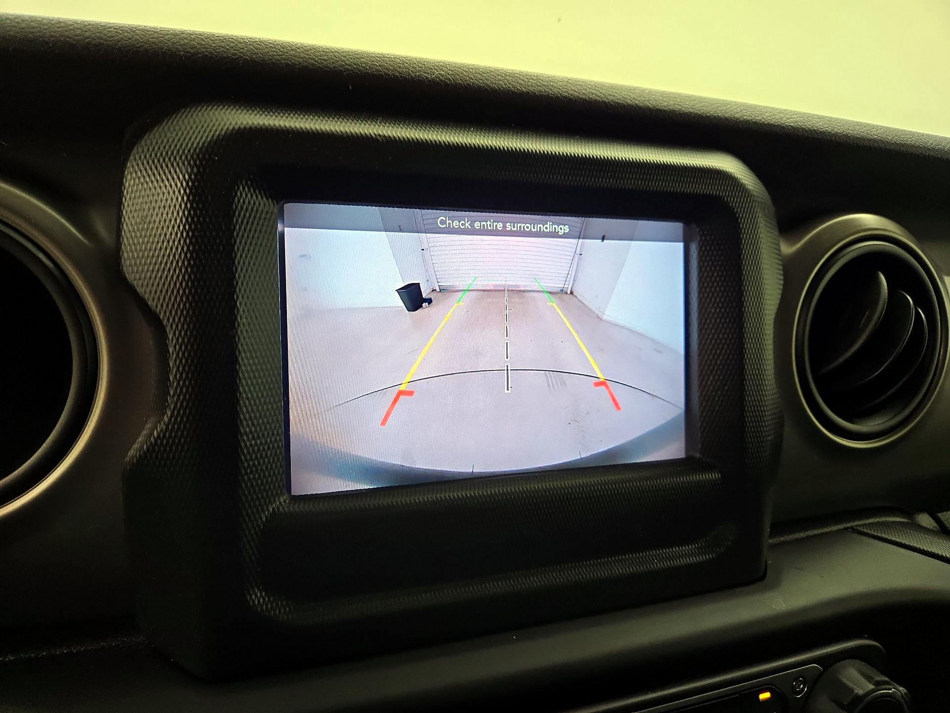 Thumbnail: 2018 Jeep Wrangler - 14