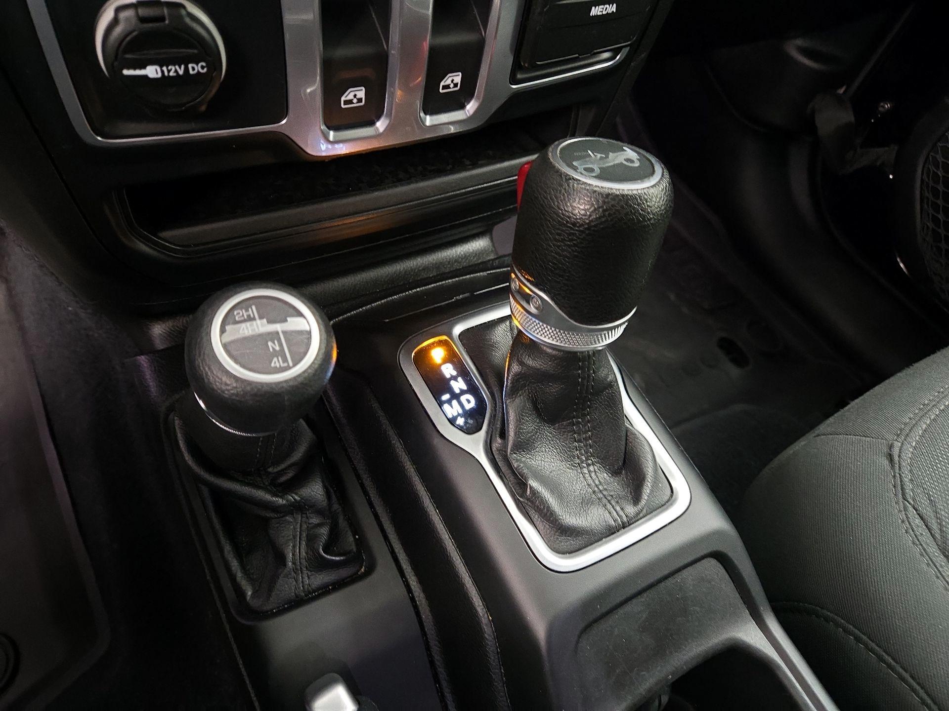 Thumbnail: 2018 Jeep Wrangler - 17