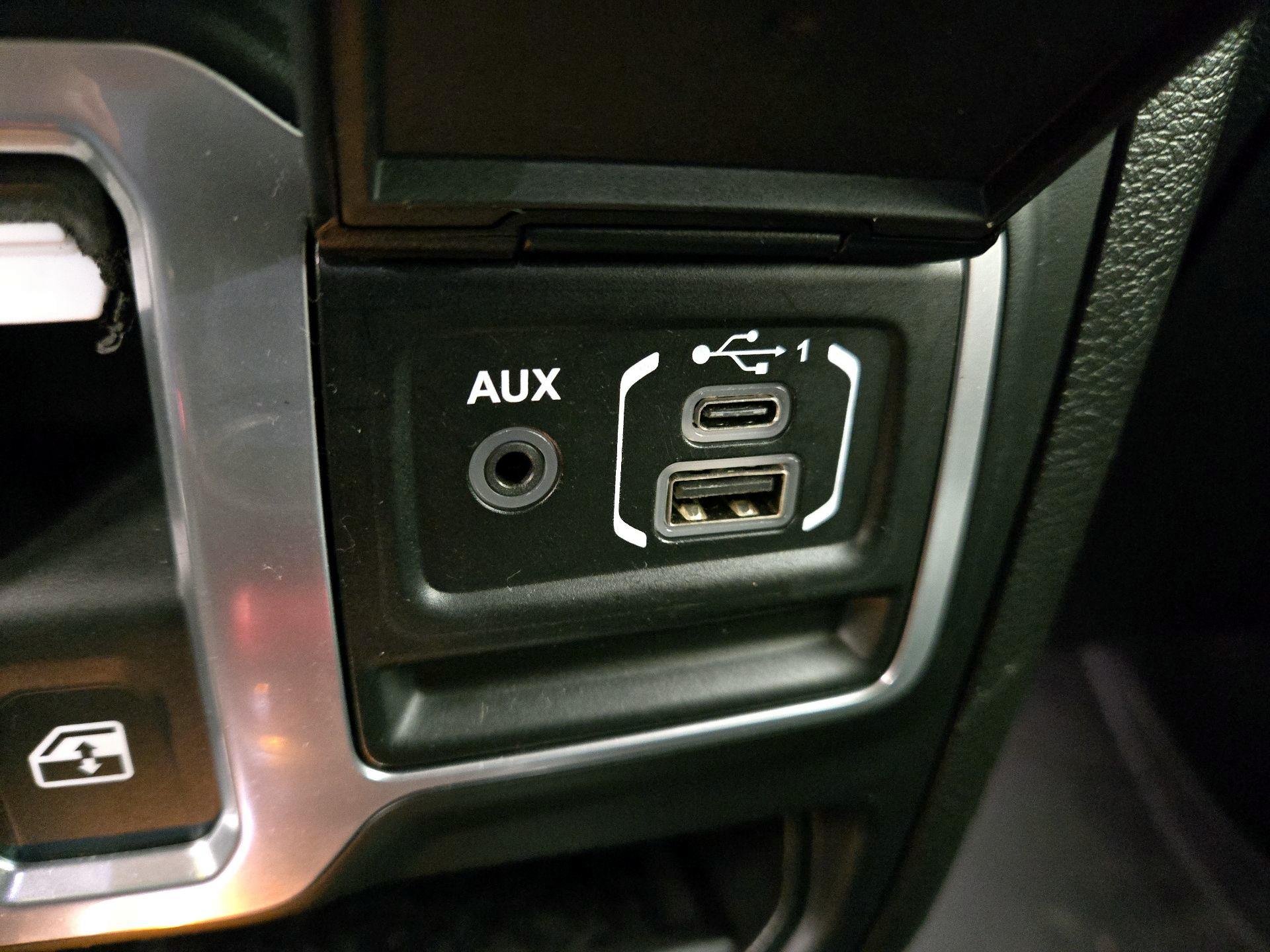 Thumbnail: 2018 Jeep Wrangler - 18