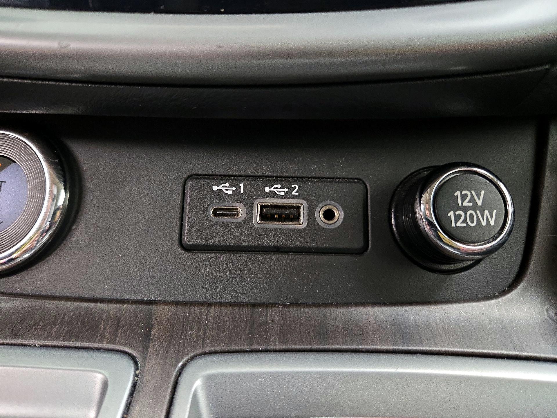 Thumbnail: 2019 Nissan Murano - 19